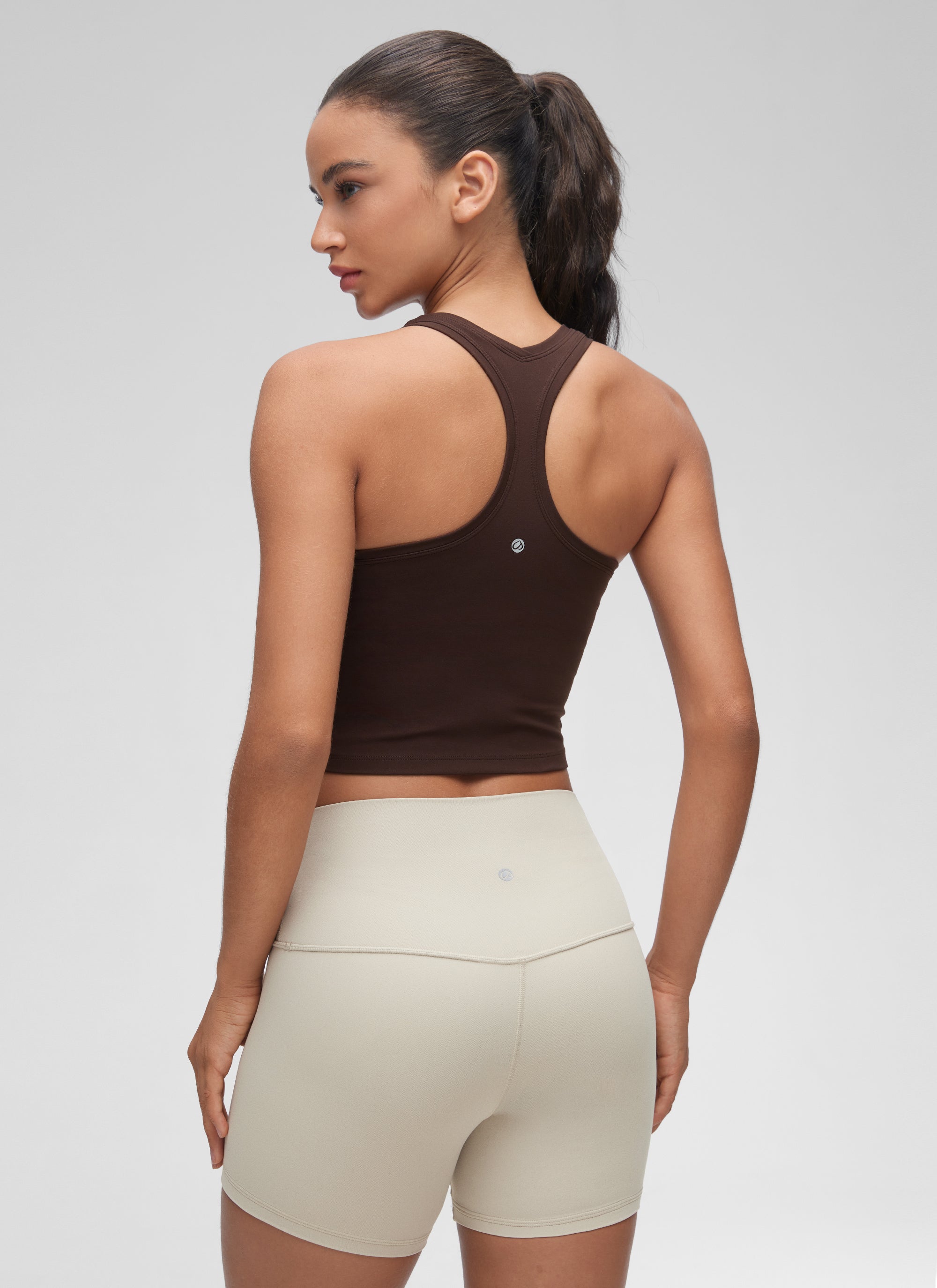 CRZ YOGA Damen Butterluxe U-Ausschnitt Racerback Yoga Tanktop Heißes Fudge-Brown
