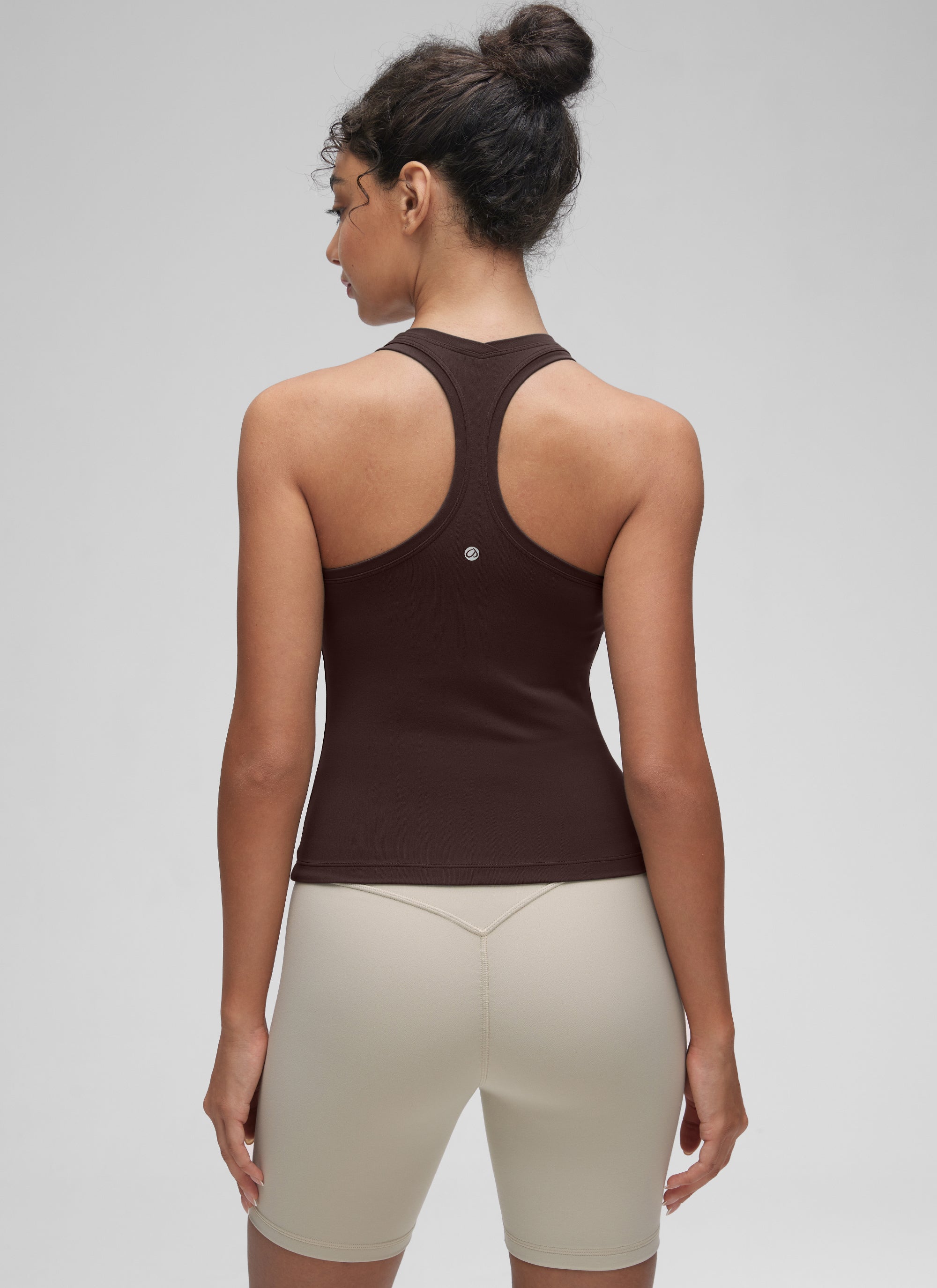CRZ YOGA Damen Butterluxe Racerback Ärmelloses Shirt Heißes Fudge-Brown