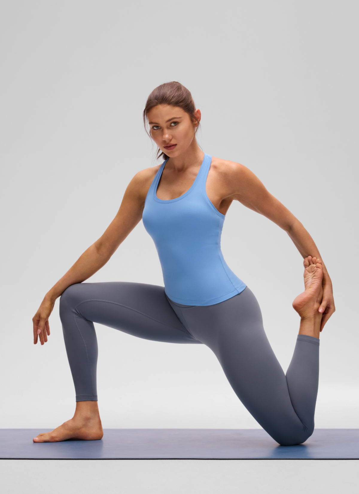 CRZ YOGA Damen Butterluxe Racerback Ärmelloses Shirt Party Blau