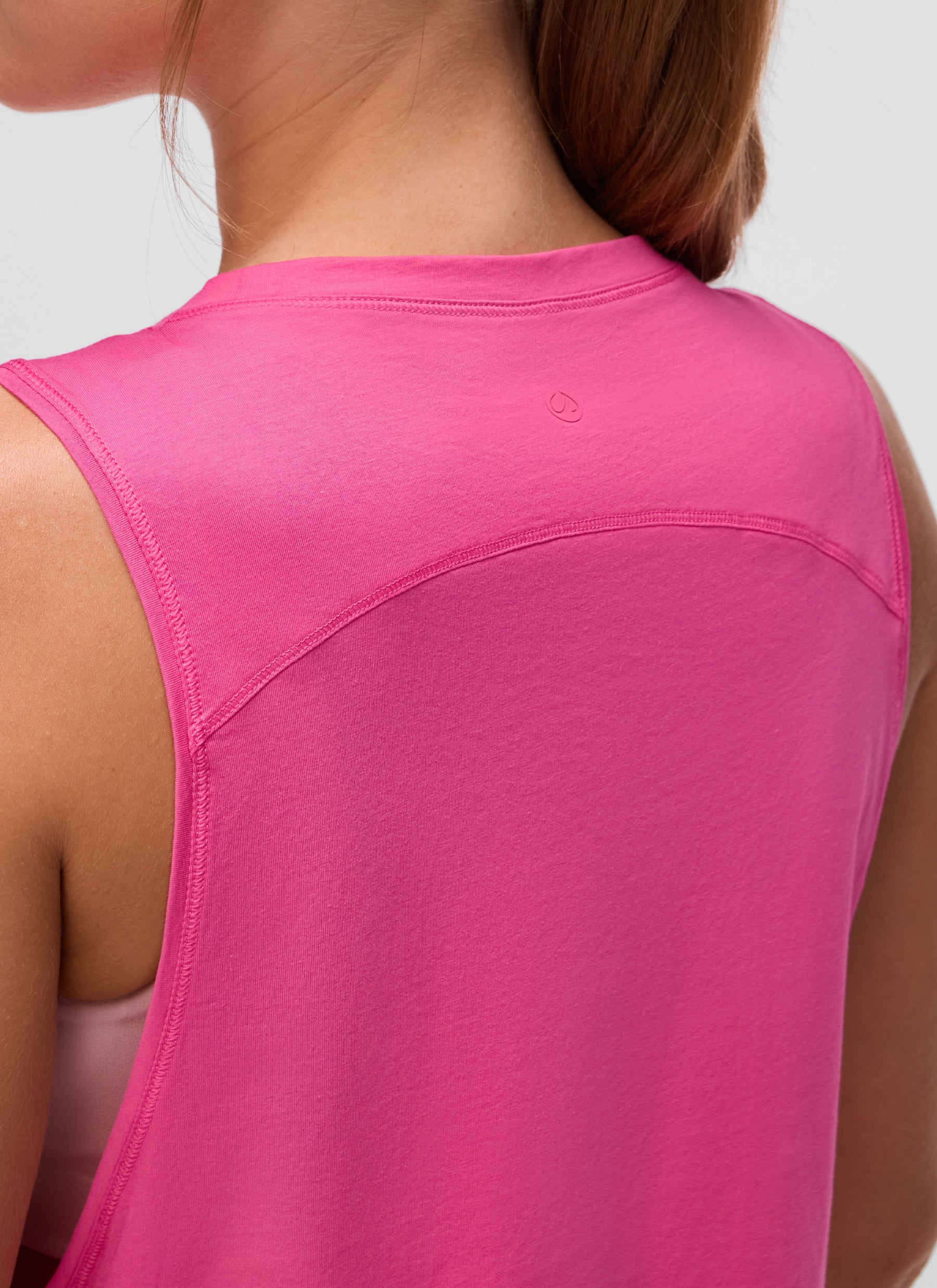 CRZ YOGA Damen Ärmelloses Sport Tank Top Leichte Fitness Crop Top Schallrosa