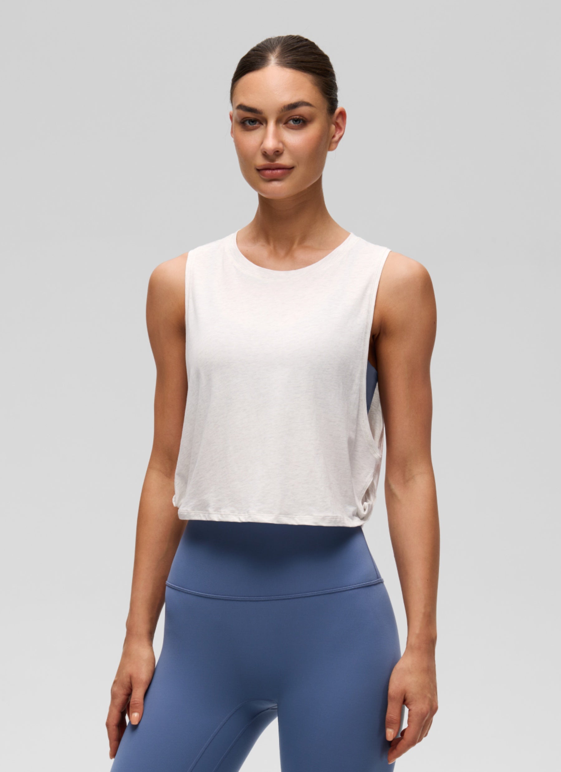 CRZ YOGA Damen Ärmelloses Sport Tank Top Leichte Fitness Crop Top Eisgrau / Weiß