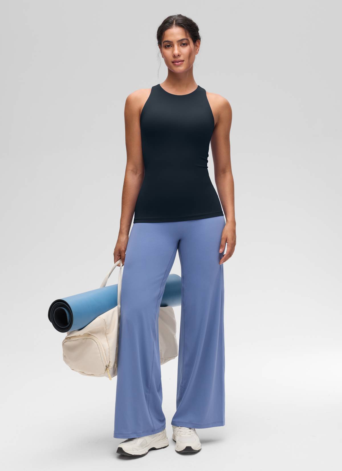 CRZ YOGA Damen Butterluxe Hüftlanges Racerback Gepolstert Tank Top Echte Marine