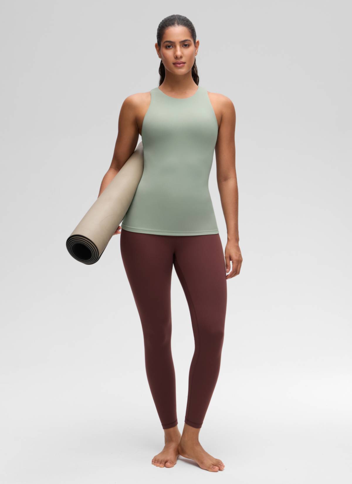 CRZ YOGA Damen Butterluxe Hüftlanges Racerback Gepolstert Tank Top Grüner Palmenhof