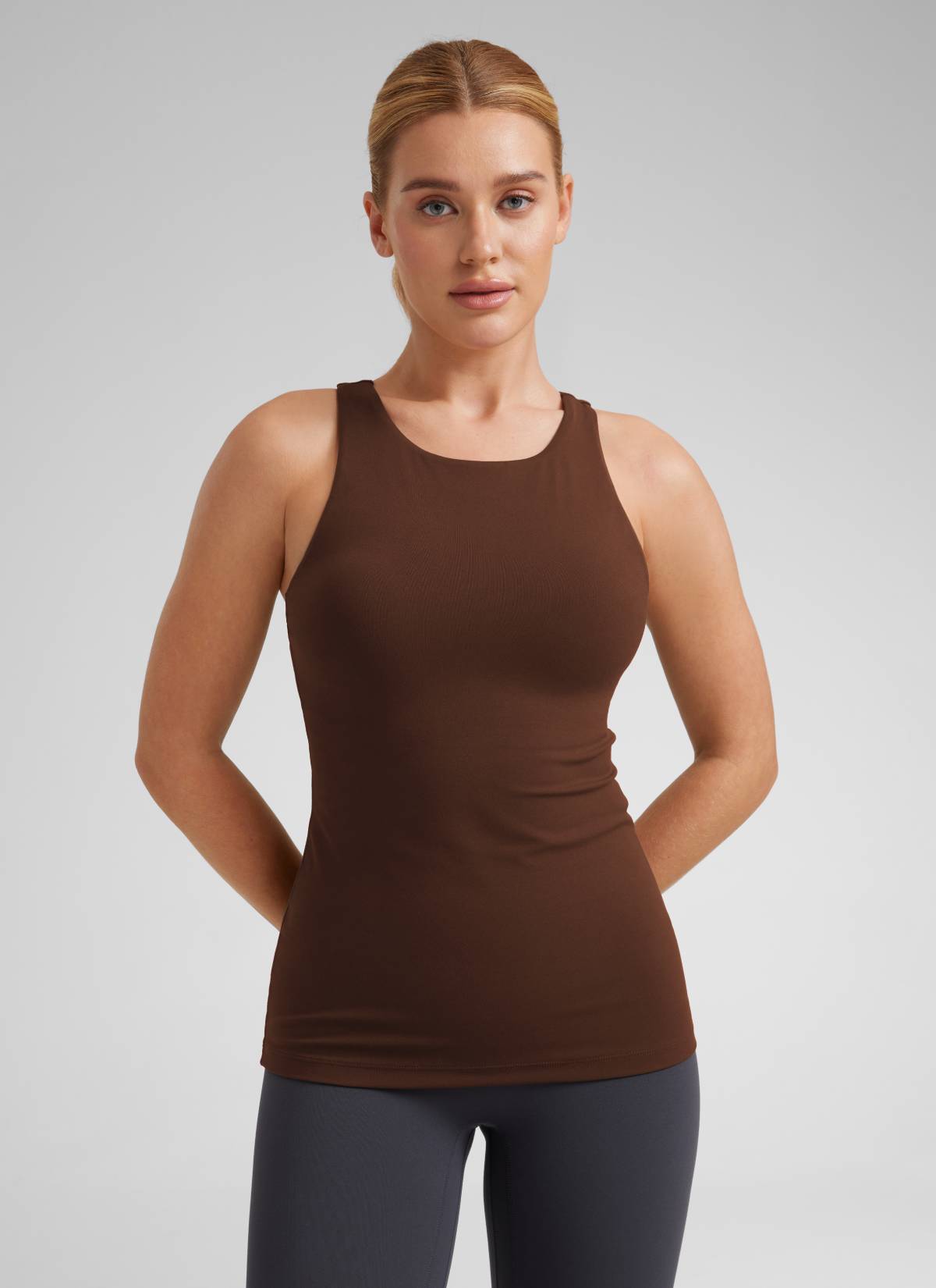 CRZ YOGA Damen Butterluxe Hüftlanges Racerback Gepolstert Tank Top Lava Braun