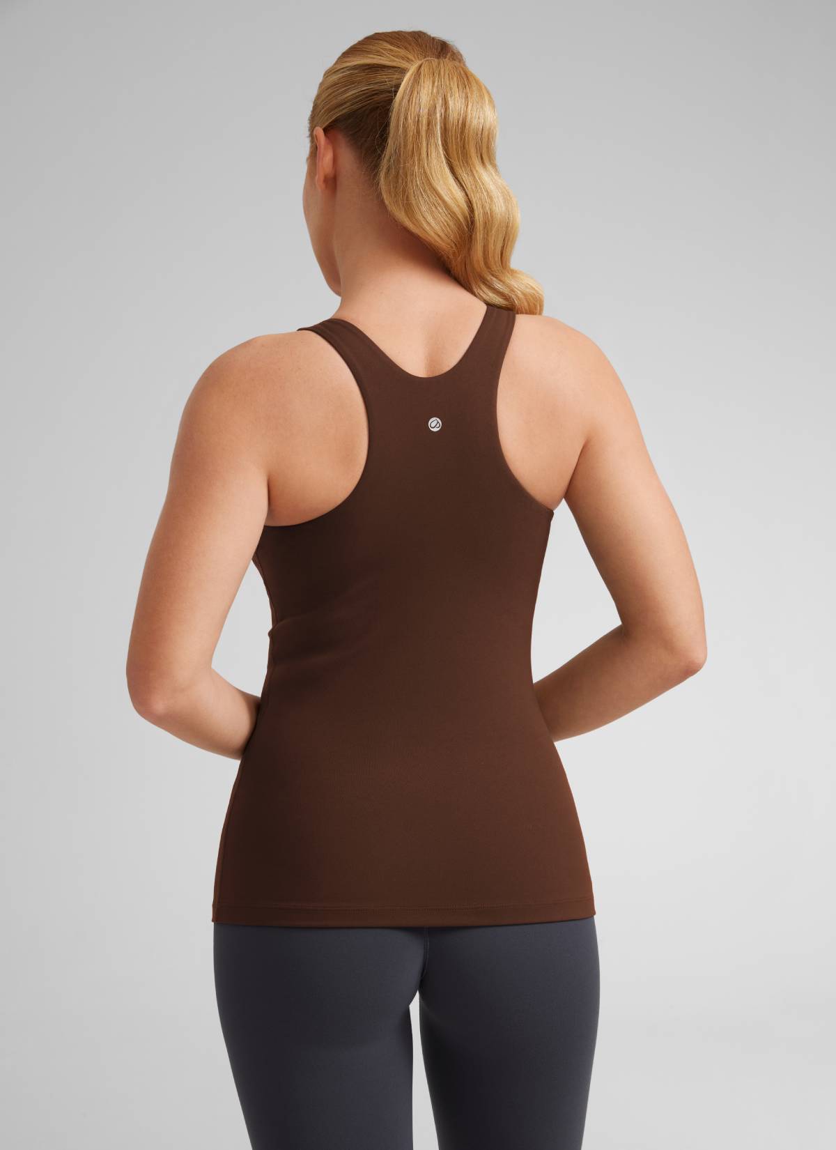 CRZ YOGA Damen Butterluxe Hüftlanges Racerback Gepolstert Tank Top Lava Braun