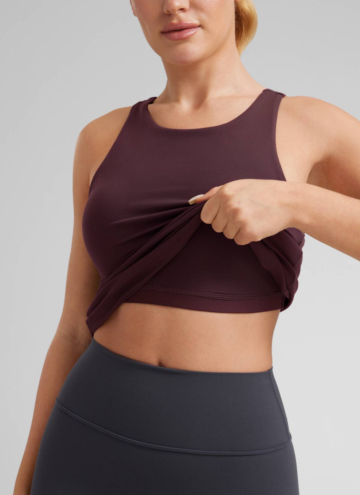 CRZ YOGA Damen Butterluxe Hüftlanges Racerback Gepolstert Tank Top Reife Pflaume