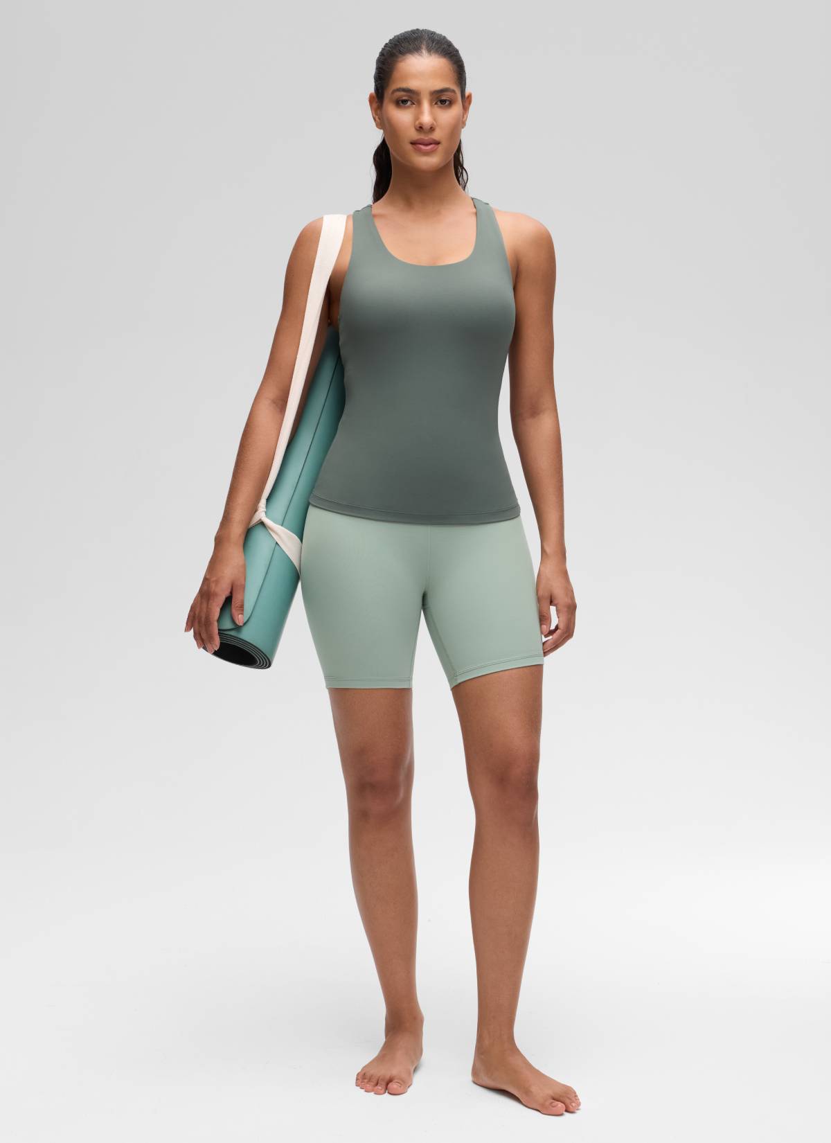 CRZ YOGA Damen Butterluxe Racerback TankTops mit Integriertem BH Grauer Salbei