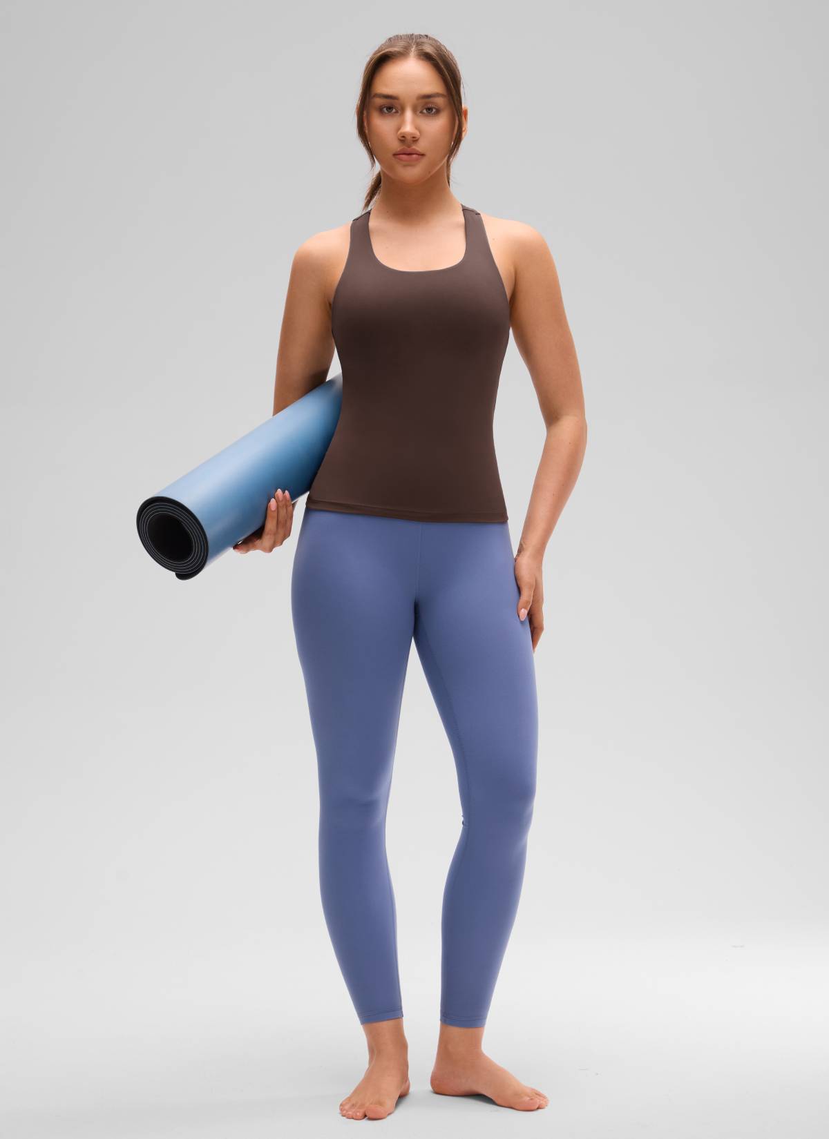 CRZ YOGA Damen Butterluxe Racerback TankTops mit Integriertem BH Heißes Fudge-Brown