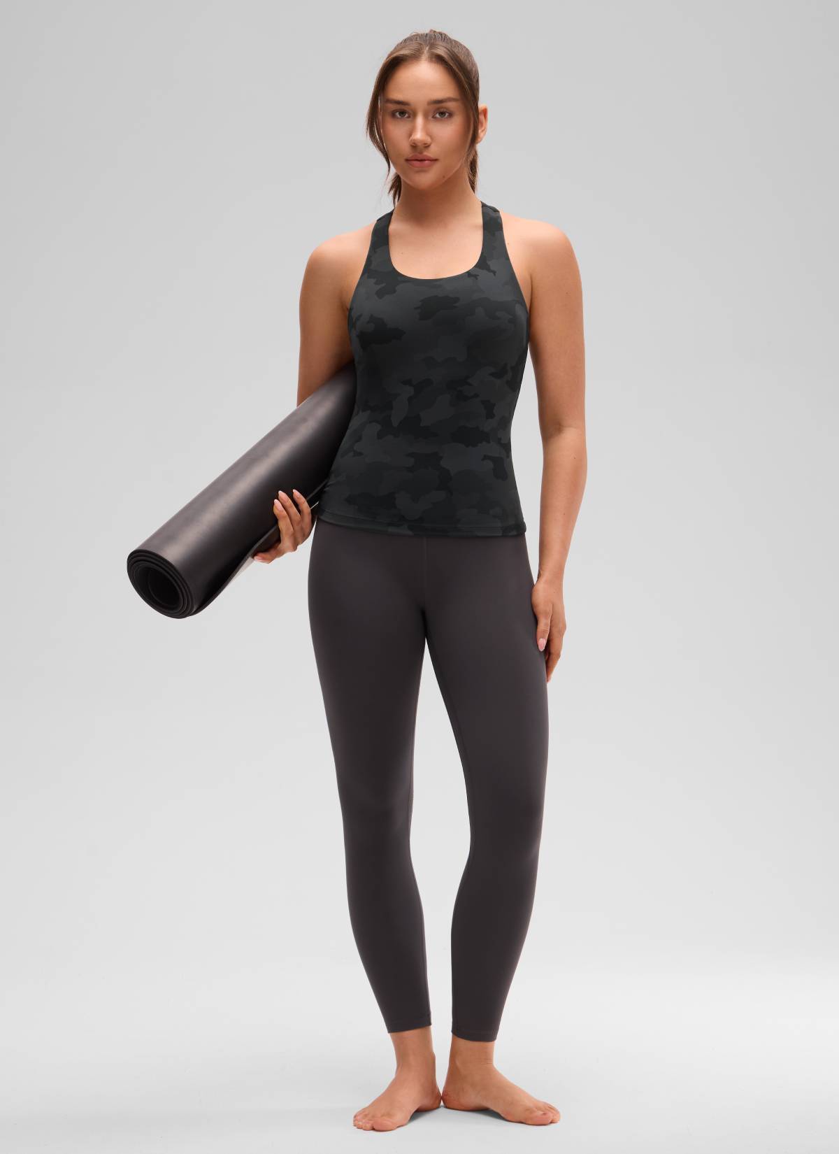 CRZ YOGA Damen Butterluxe Racerback TankTops mit Integriertem BH Dunkelgraue Tarnung 2