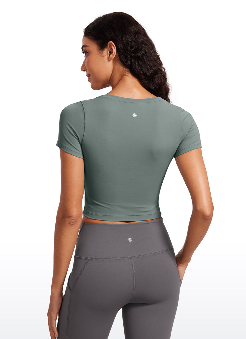 CRZ YOGA Damen Butterluxe Scoop-Neck Crop Slim Fit Kurzarm Shirts Grauer Salbei