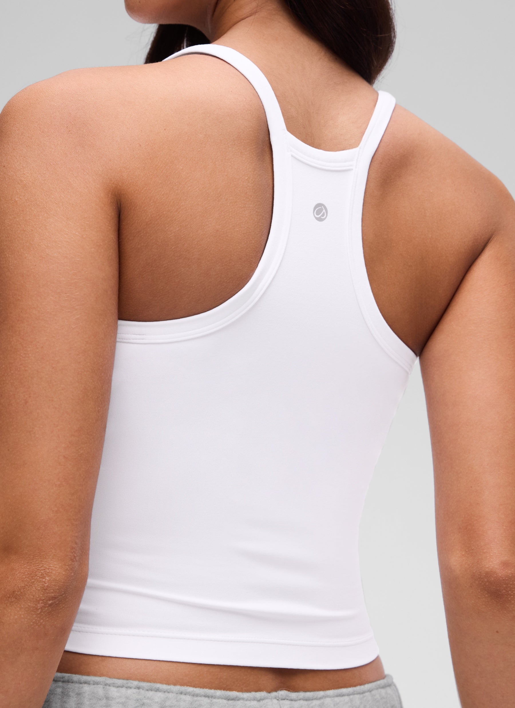 CRZ YOGA Damen Butterluxe Doppelt Gefüttert V-Ausschnitt Camisole Weiss
