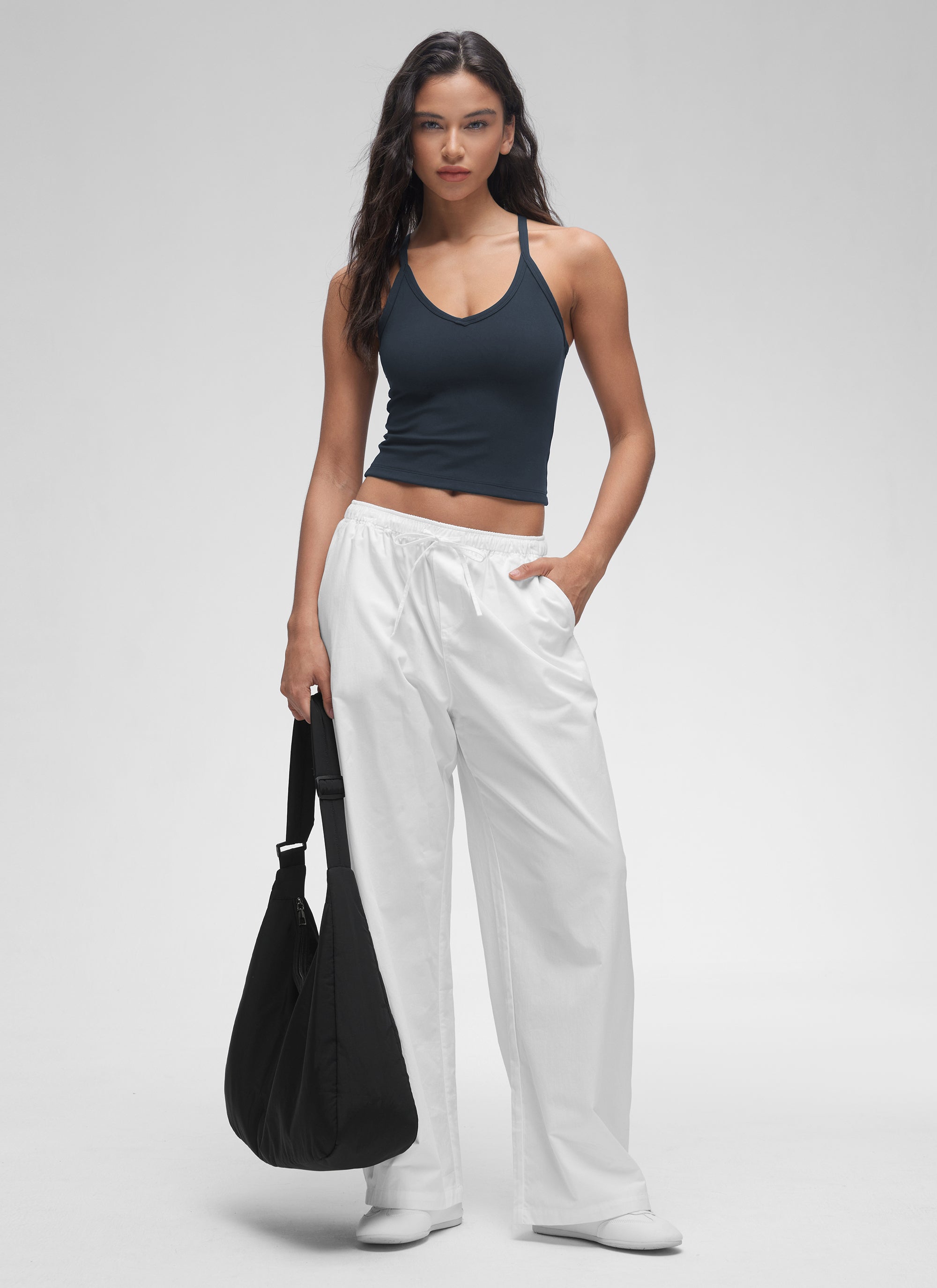 CRZ YOGA Damen Butterluxe Doppelt Gefüttert V-Ausschnitt Camisole Echte Marine