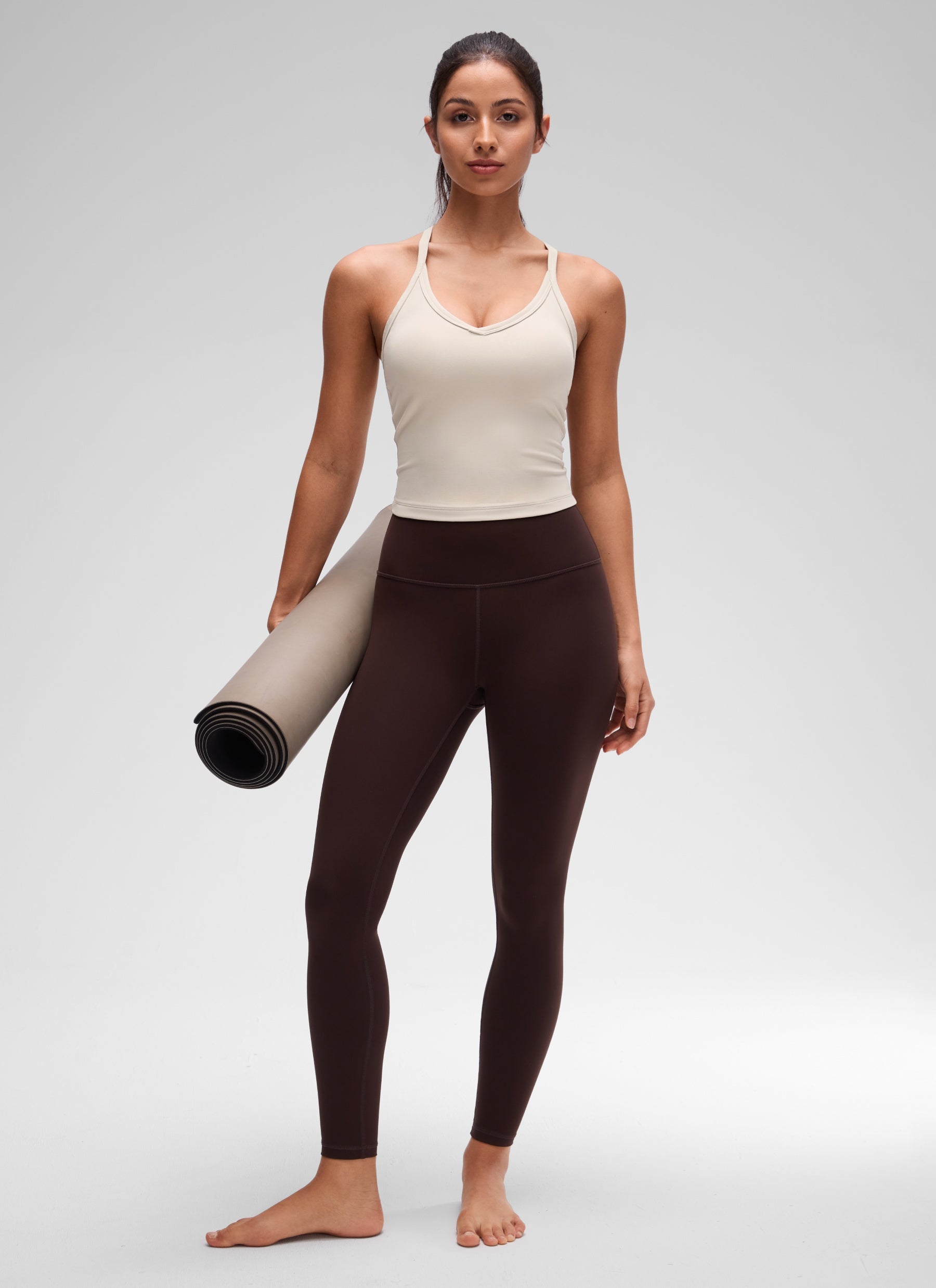 CRZ YOGA Damen Butterluxe Doppelt Gefüttert V-Ausschnitt Camisole Mojave-Braun