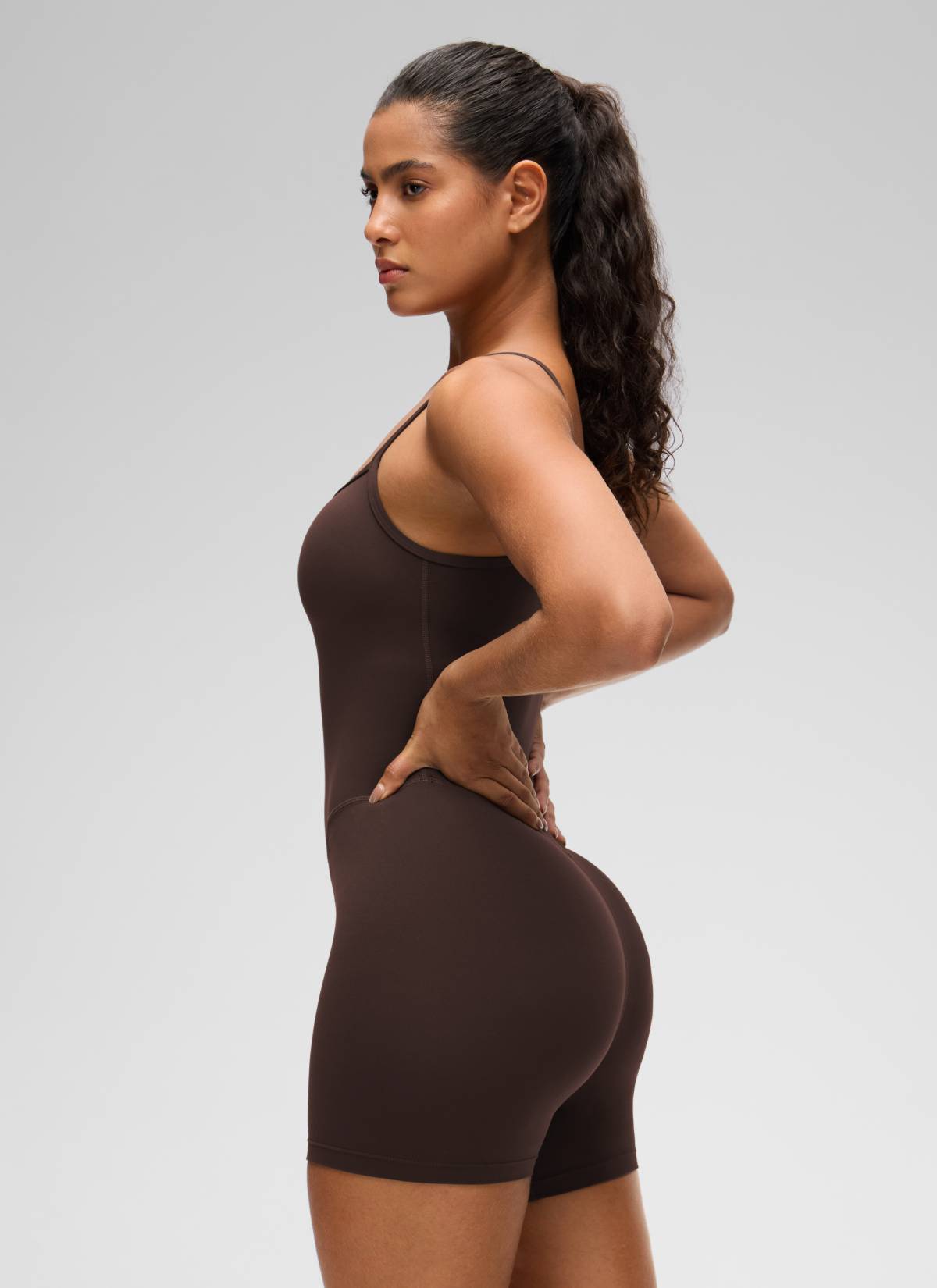 CRZ YOGA Damen Butterluxe Gepolstert Shaping Bodysuit Figurformender Heißes Fudge-Brown