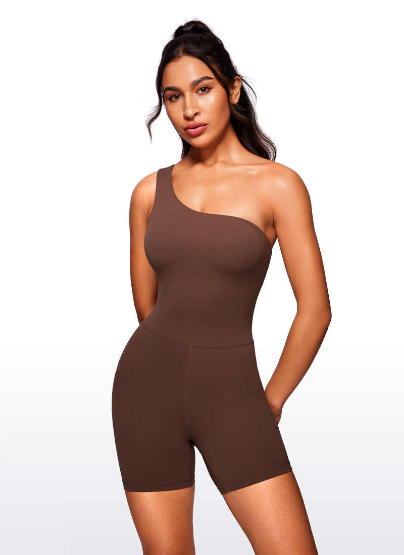 CRZ YOGA Damen Butterluxe Kurz Eng Eine Schulter Jumpsuit Kaffeebraun