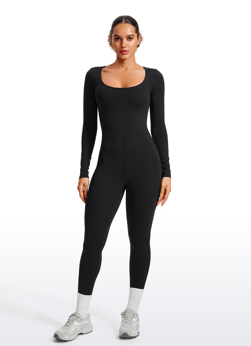 CRZ YOGA Damen Butterluxe Langarm U-Ausschnitt Jumpsuit 64cm Schwarz