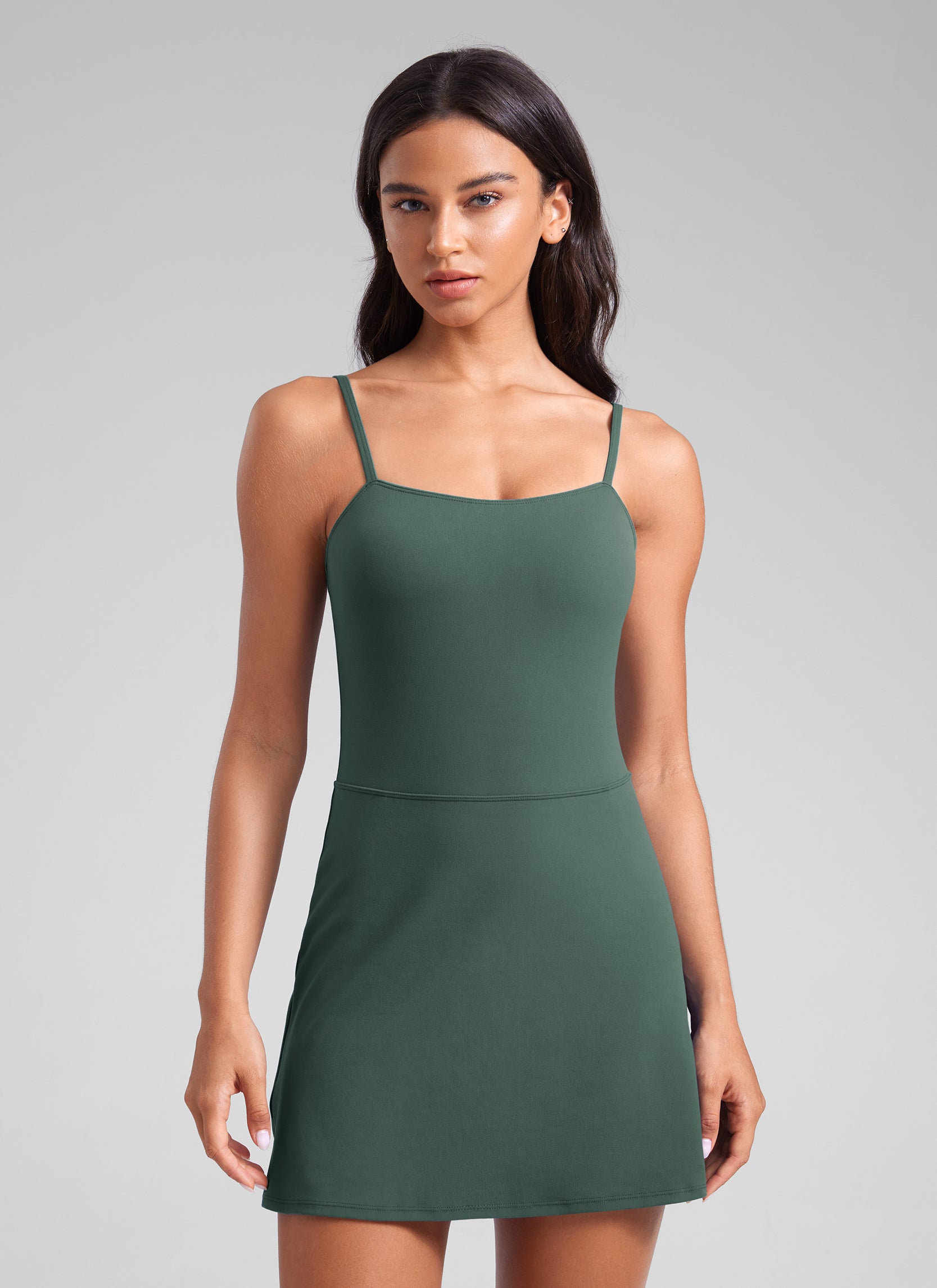 CRZ YOGA Damen Butterluxe Spaghettiträger Tenniskleid mit Shorts Dunkles Waldgrün