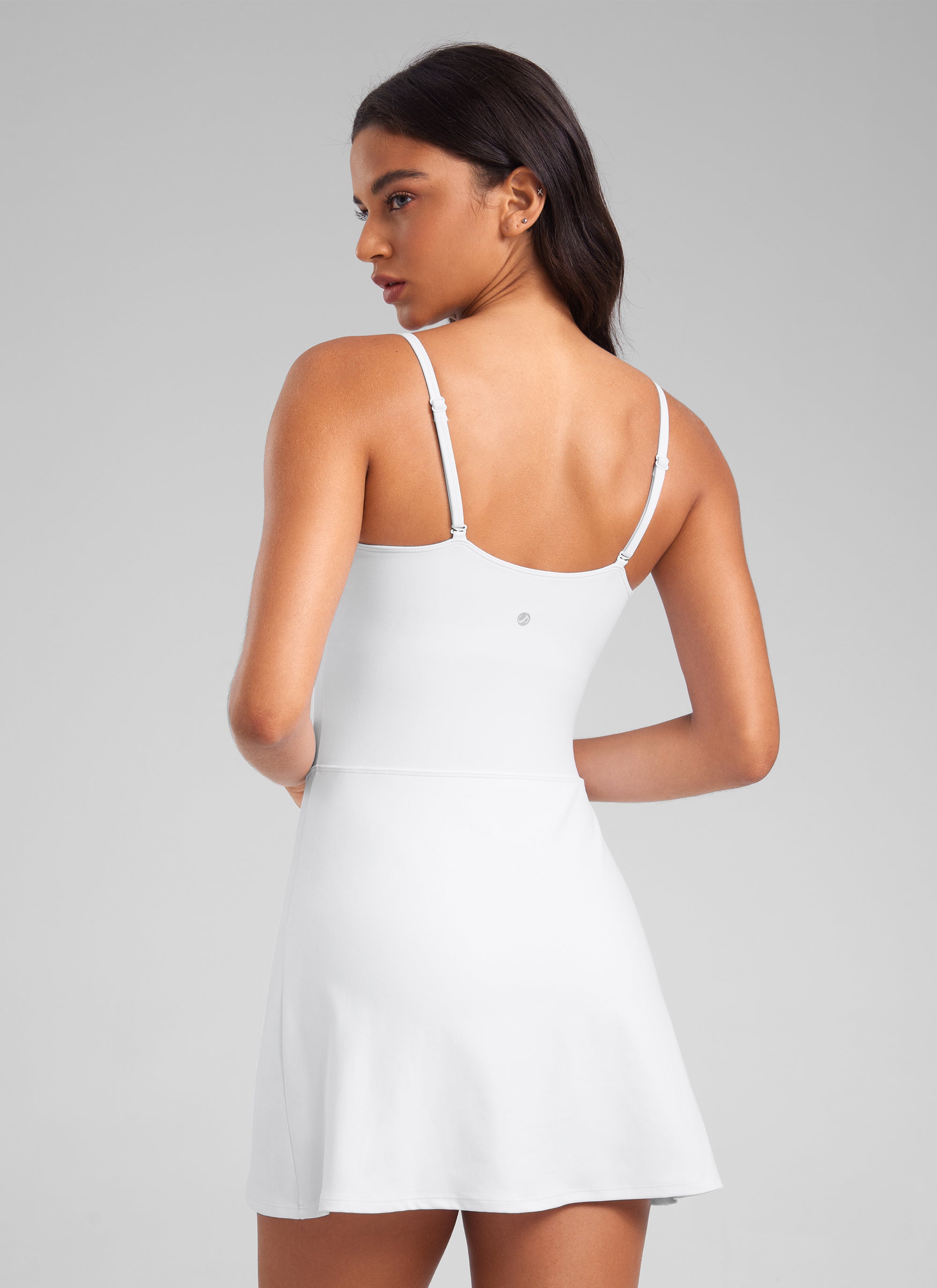 CRZ YOGA Damen Butterluxe Spaghettiträger Tenniskleid mit Shorts Weiss