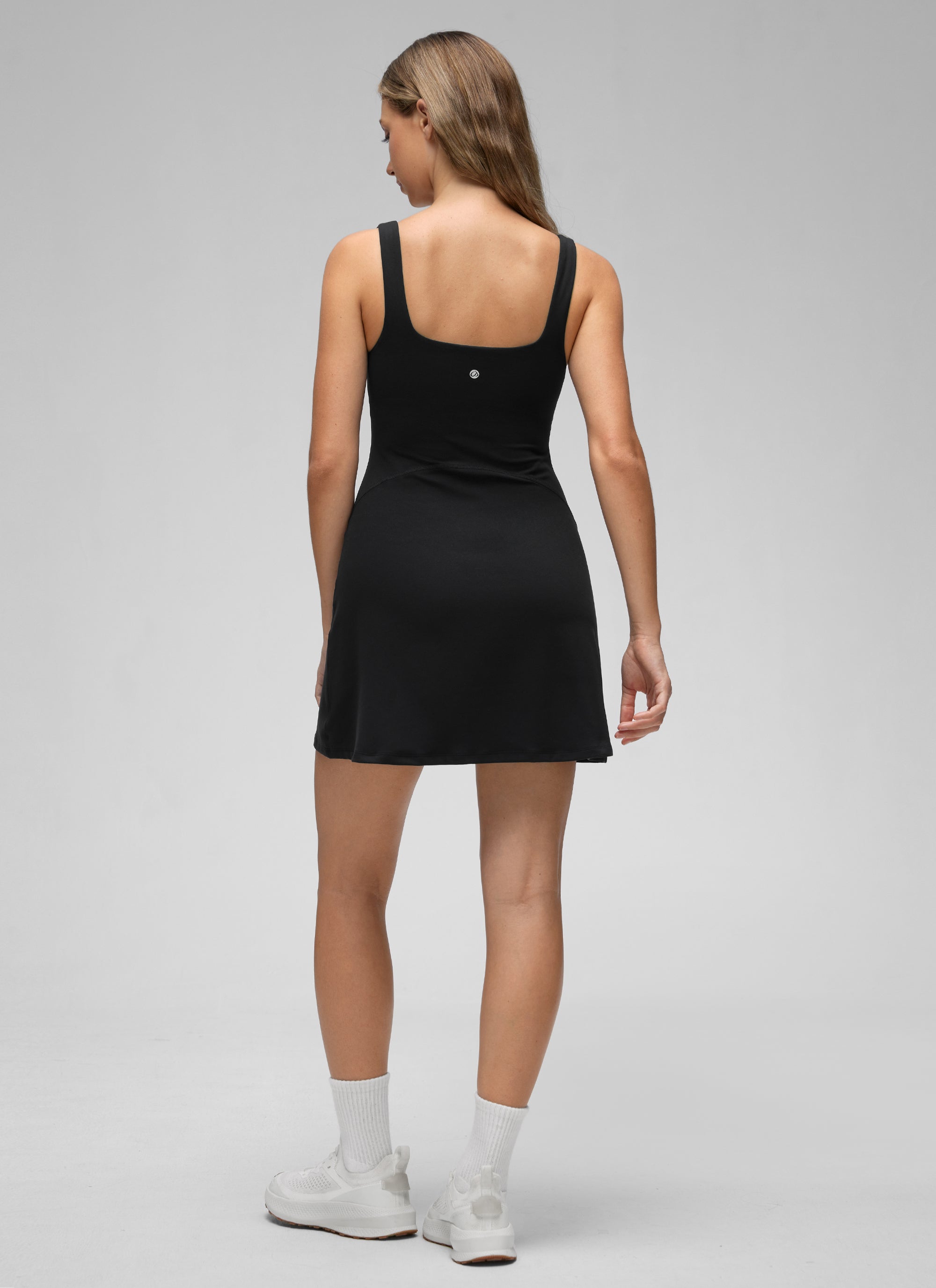 CRZ YOGA Damen Butterluxe Quadratischer Hals A-Linie Minikleid mit BH Schwarz