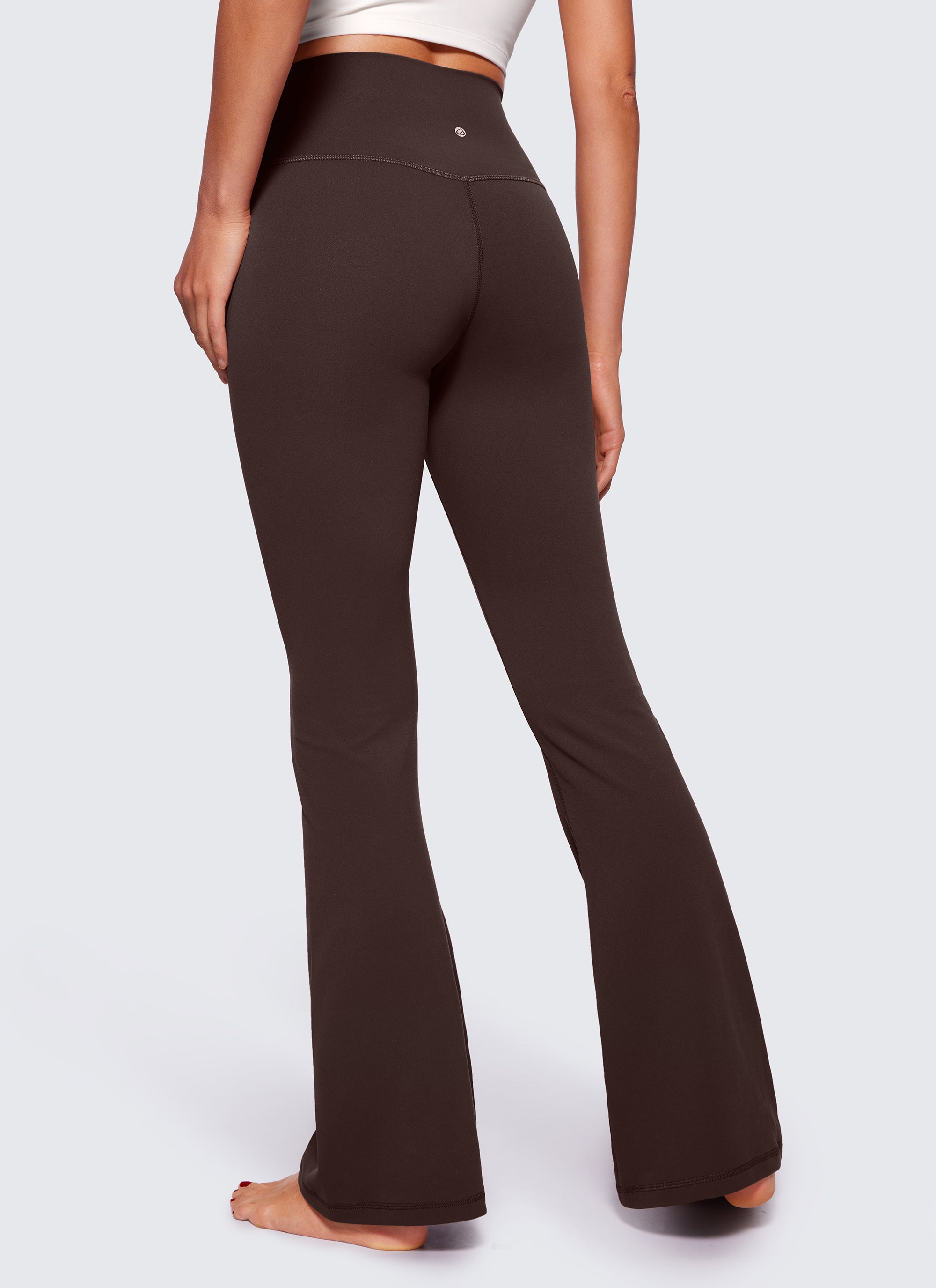 CRZ YOGA Damen Butterluxe Bootcut Yoga Leggings Crossover - 74cm Heißes Fudge-Brown