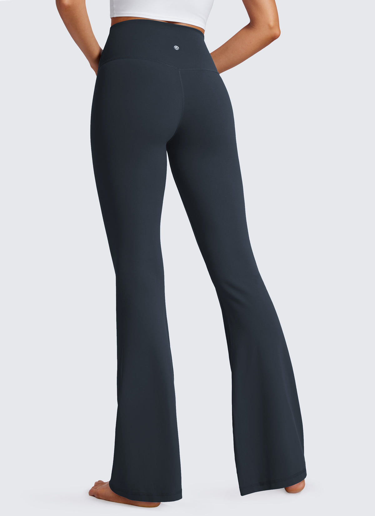 CRZ YOGA Damen Butterluxe Bootcut Yoga Leggings Crossover - 84 cm Echte Marine