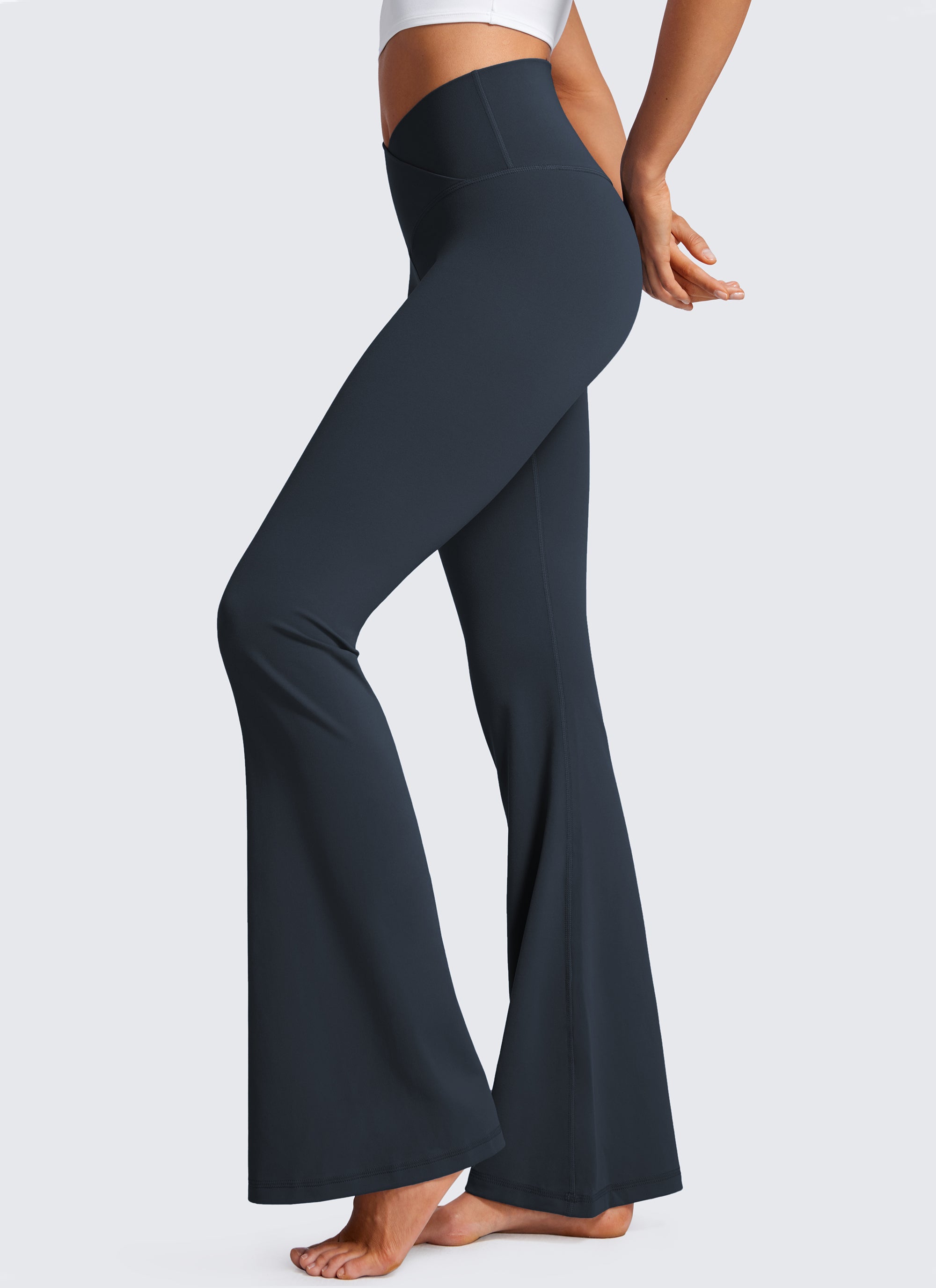 CRZ YOGA Damen Butterluxe Bootcut Yoga Leggings Crossover - 85cm Echte Marine
