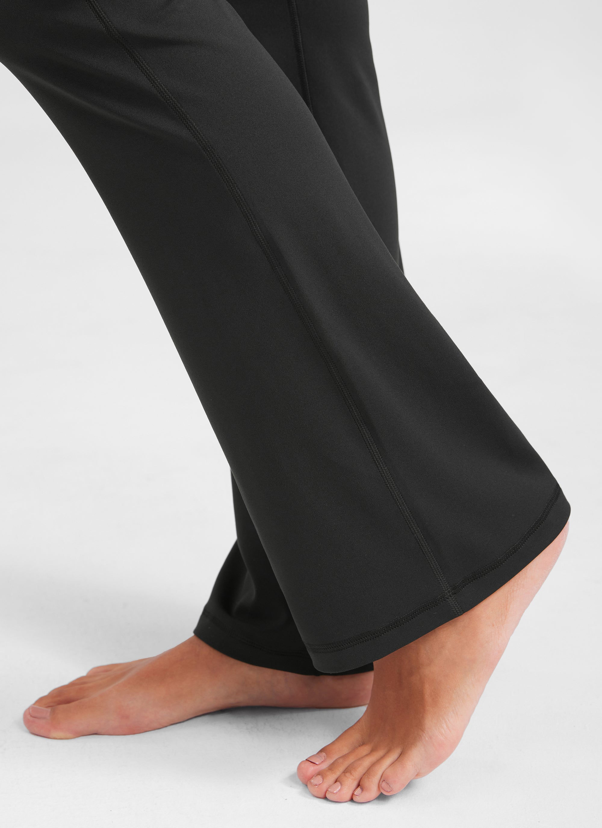 CRZ YOGA Damen Butterluxe Flared Schlaghose Yogahose Leggings - 77.5cm Schwarz