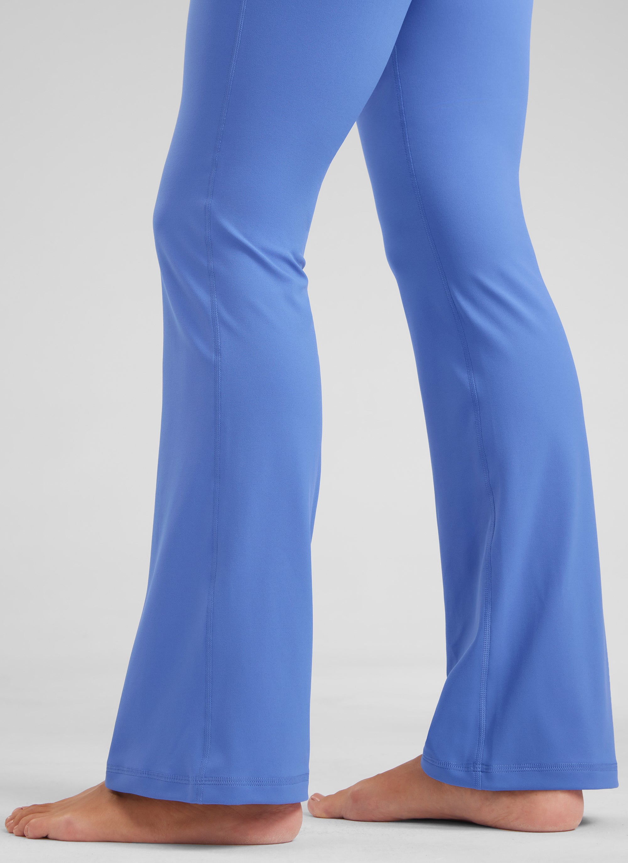 CRZ YOGA Damen Butterluxe Flared Schlaghose Yogahose Leggings - 77.5cm Wildes Indigo