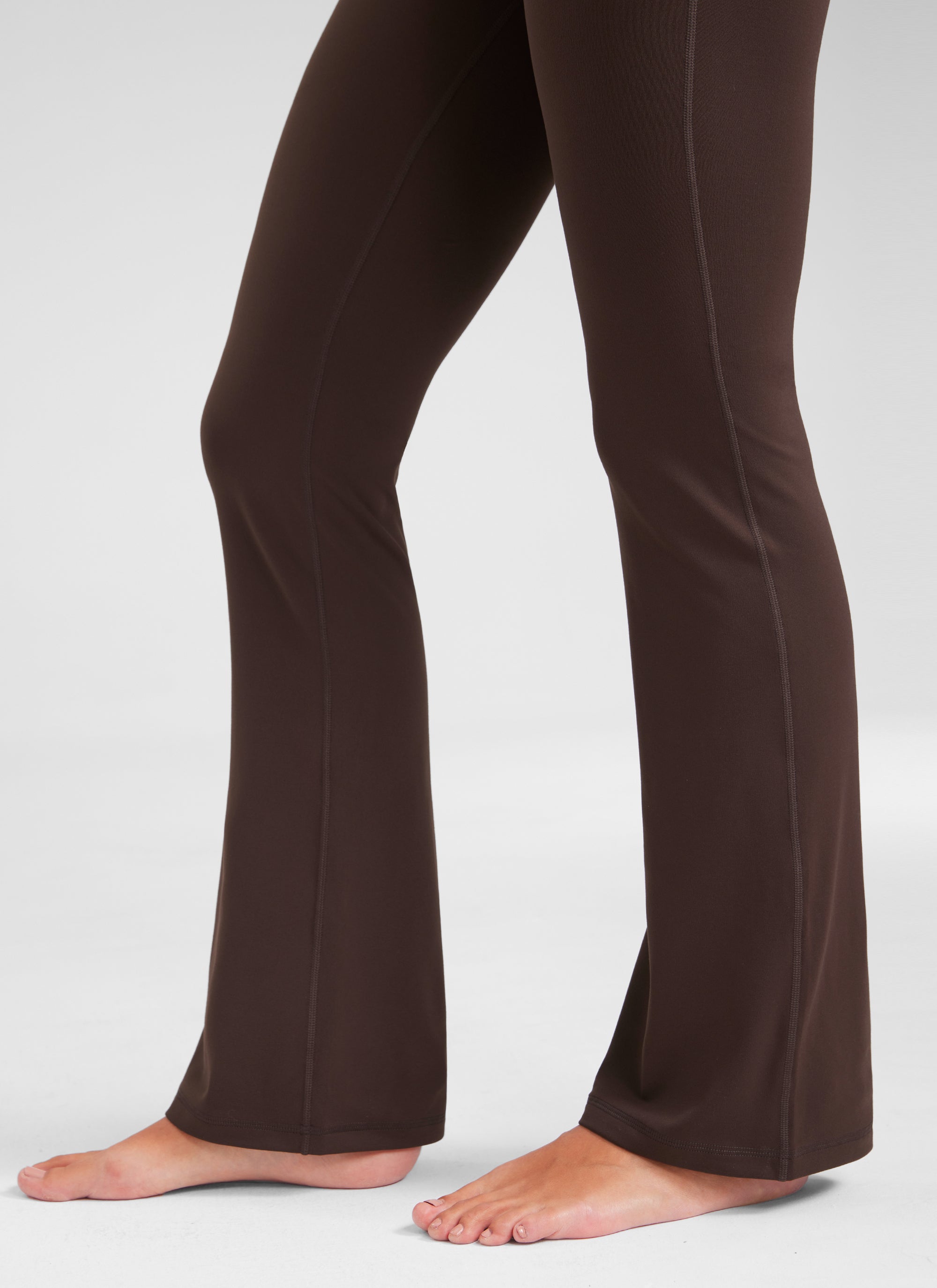 CRZ YOGA Damen Butterluxe Flared Schlaghose Yogahose Leggings - 77.5cm Heißes Fudge-Brown