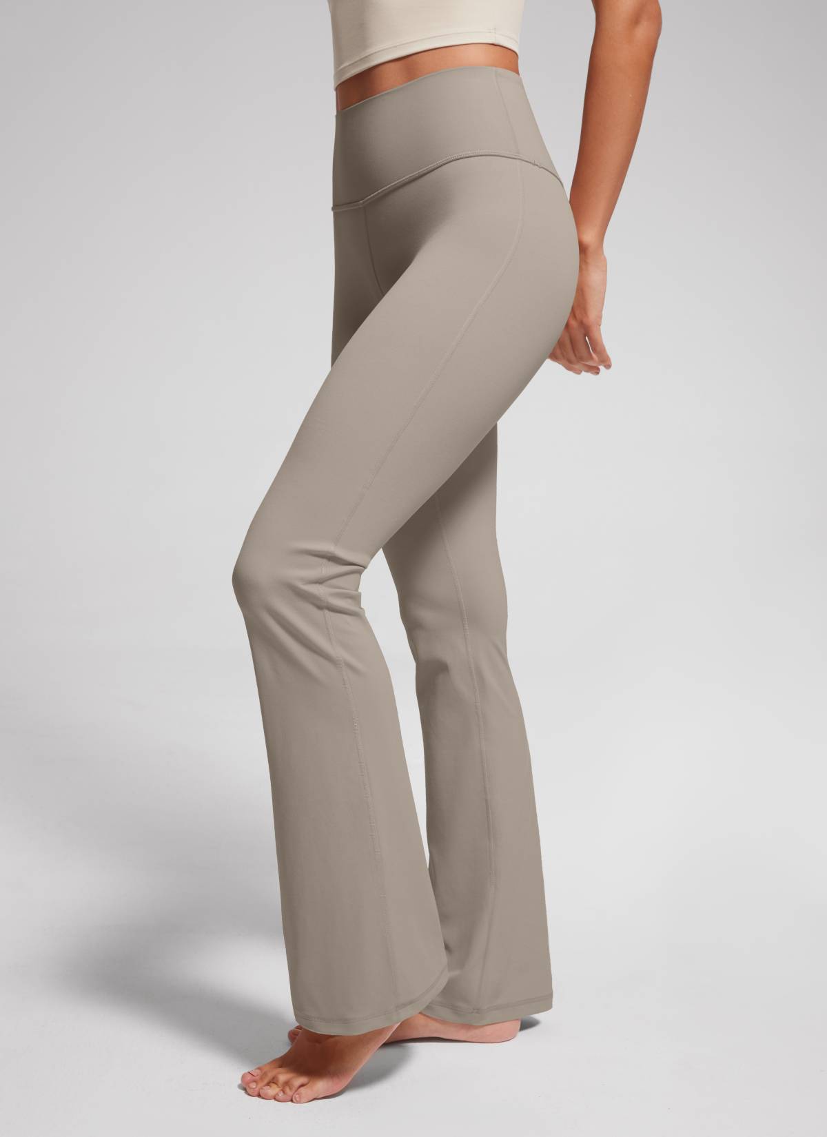 CRZ YOGA Damen Butterluxe Flared Schlaghose Yogahose Leggings - 77.5cm Warmes Aschgrau