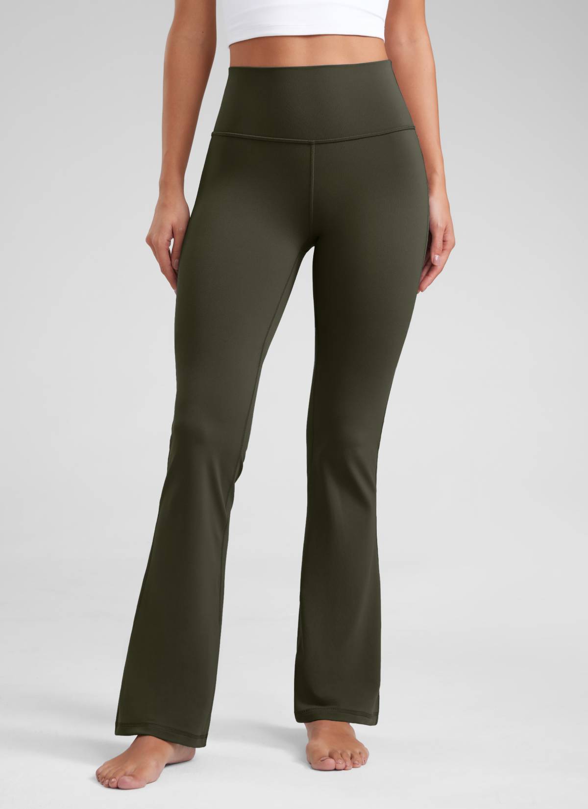 CRZ YOGA Damen Butterluxe Flared Sporthose Leggings - 81cm Olivgrün
