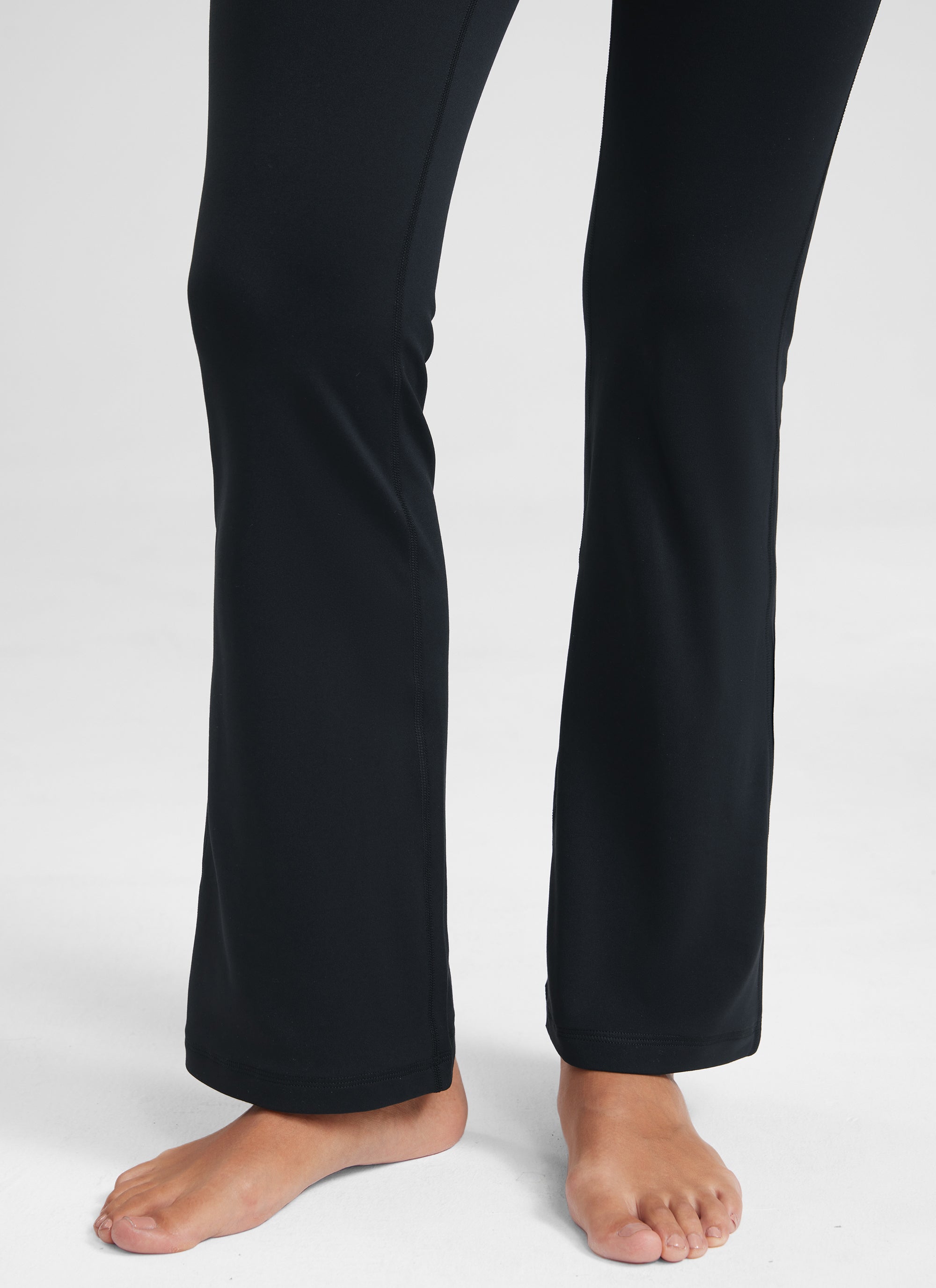 CRZ YOGA Damen Butterluxe Flared Schlaghose Yogahose Leggings - 74cm Schwarz
