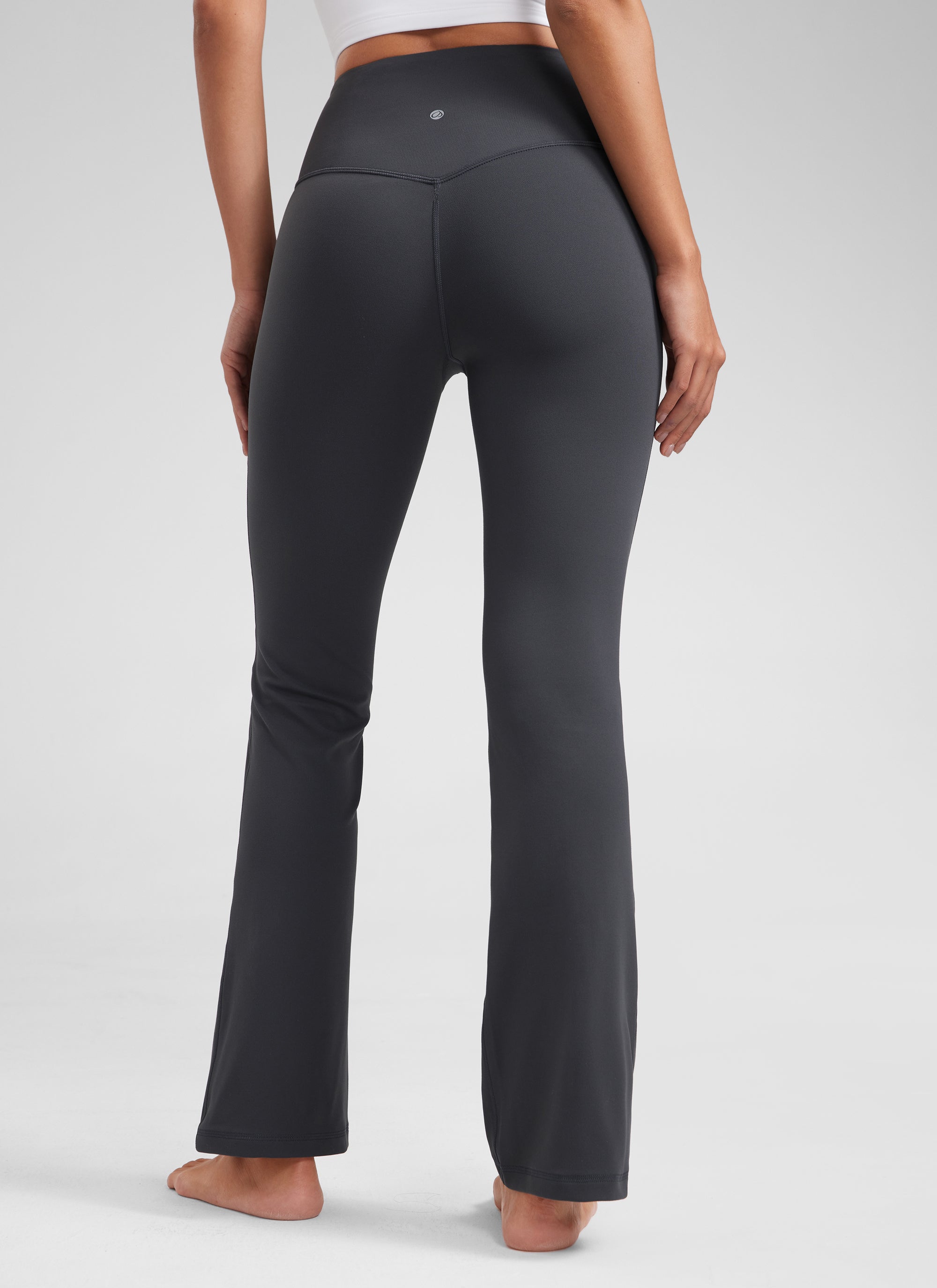 CRZ YOGA Damen Butterluxe Flared Schlaghose Yogahose Leggings - 74cm Mysteriöses Grau