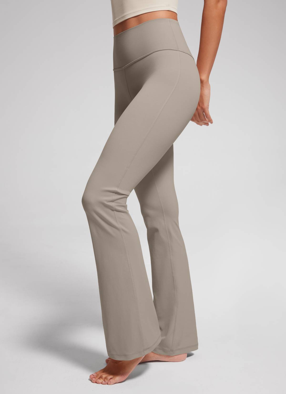 CRZ YOGA Damen Butterluxe Flared Schlaghose Yogahose Leggings - 74cm Warmes Aschgrau