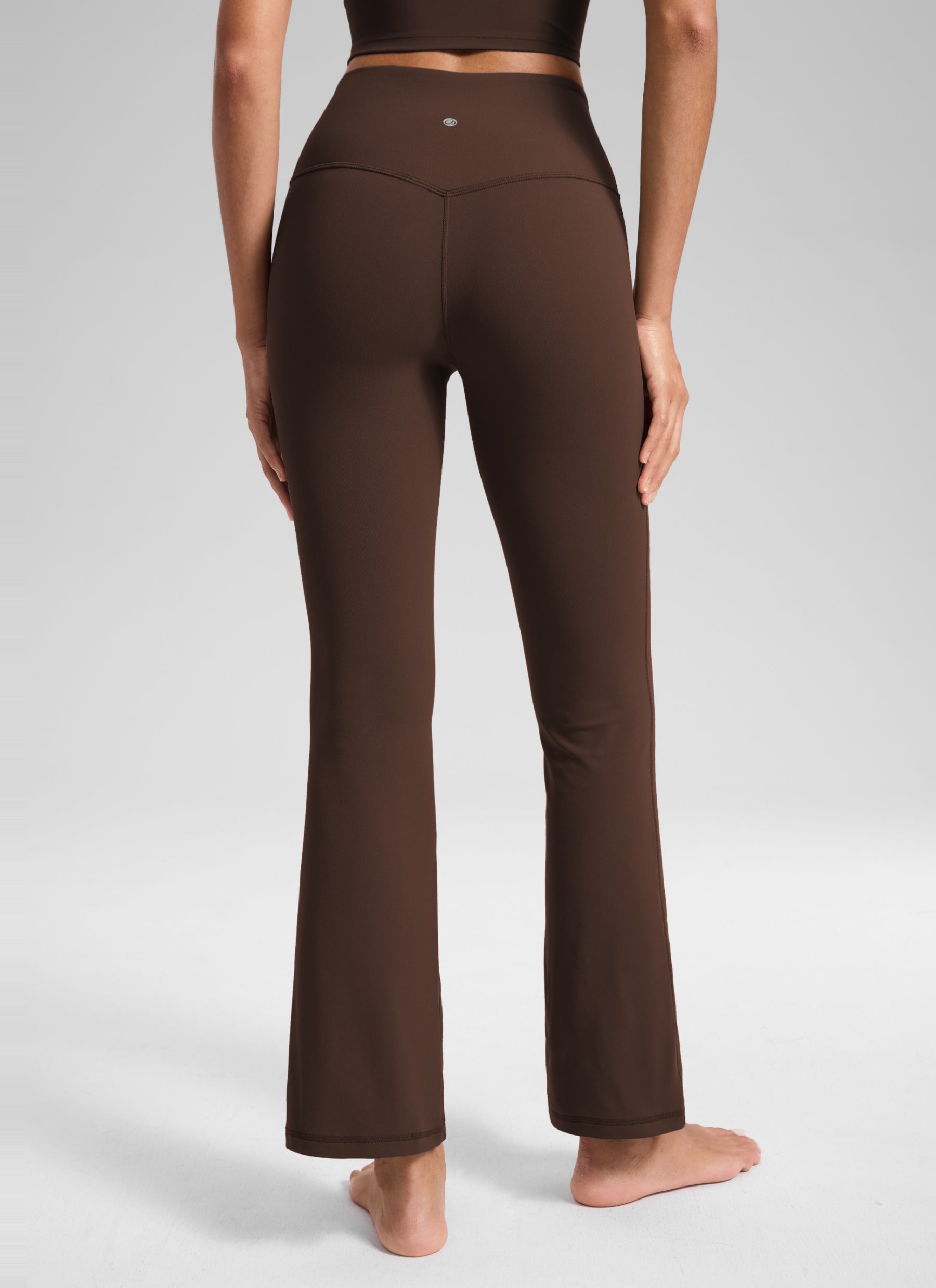 CRZ YOGA Damen Butterluxe Flared Schlaghose Yogahose Leggings - 74cm Walnussbraun @model_info:S2