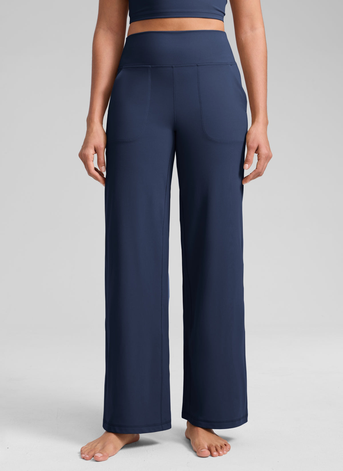 CRZ YOGA Damen Butterlift Weites Bein Hose mit Taschen - 84cm Club Blau @model_info:Dany