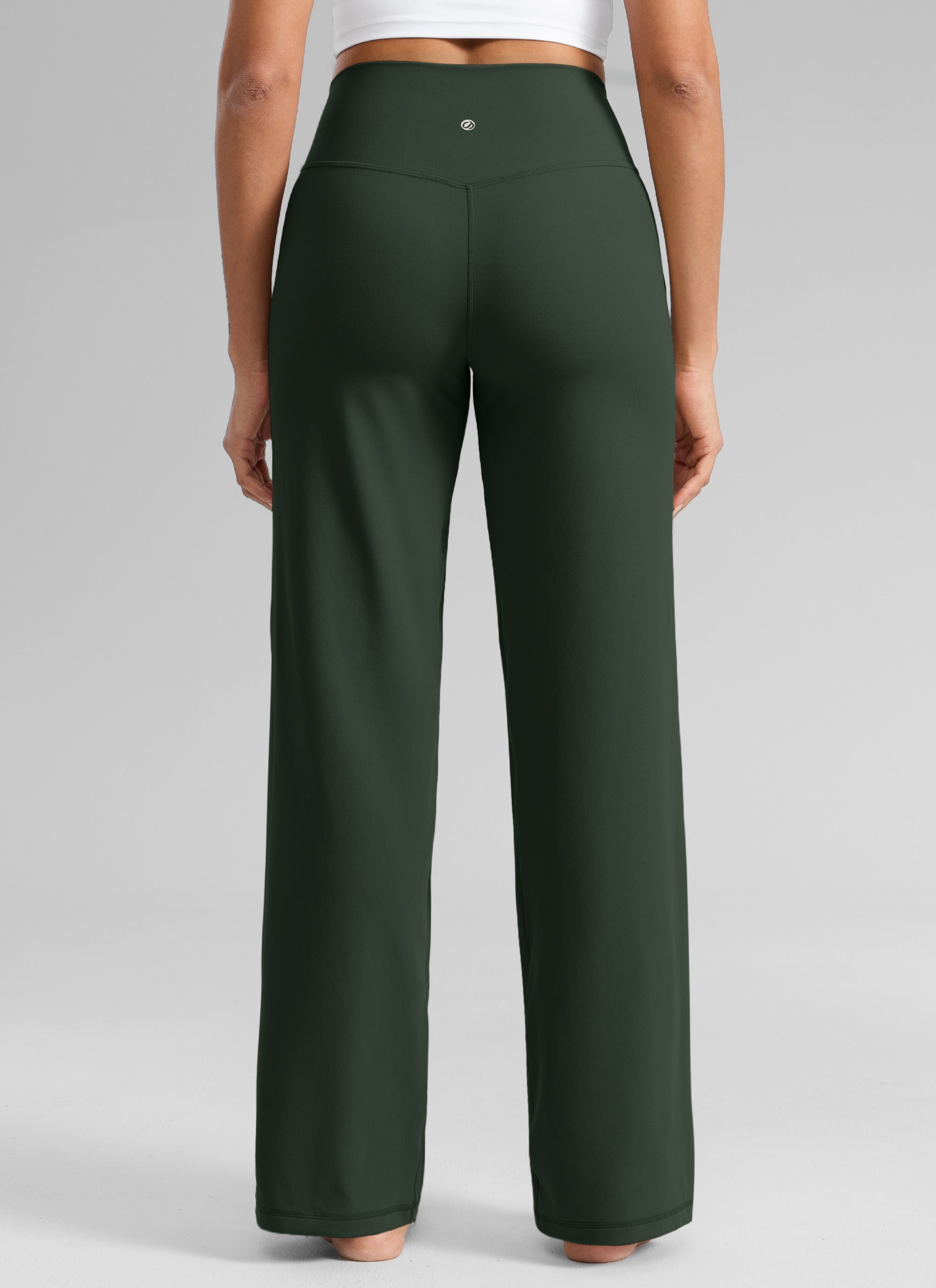 CRZ YOGA Damen Butterlift Weites Bein Hose mit Taschen - 84cm Legende Grün @model_info:Dany