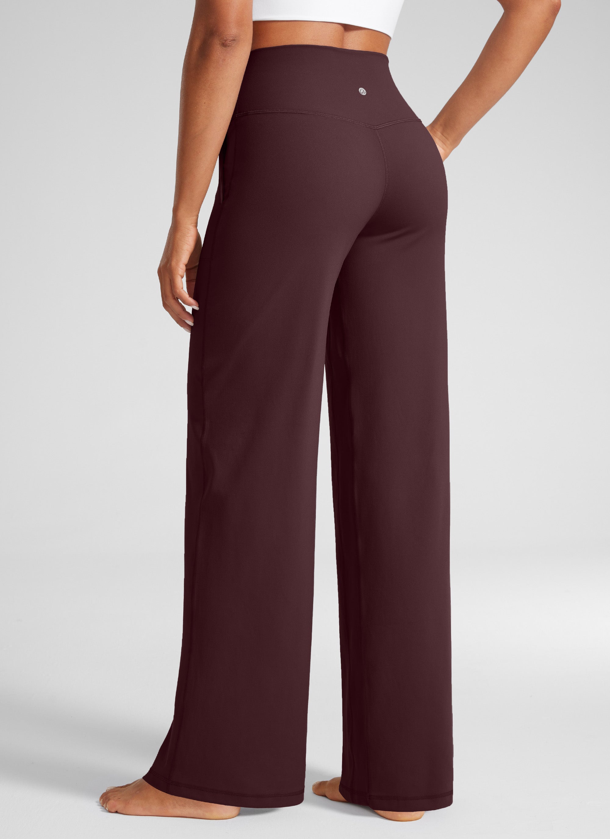 CRZ YOGA Damen Butterlift Weites Bein Hose mit Taschen - 84cm Reife Pflaume @model_info:Amanda