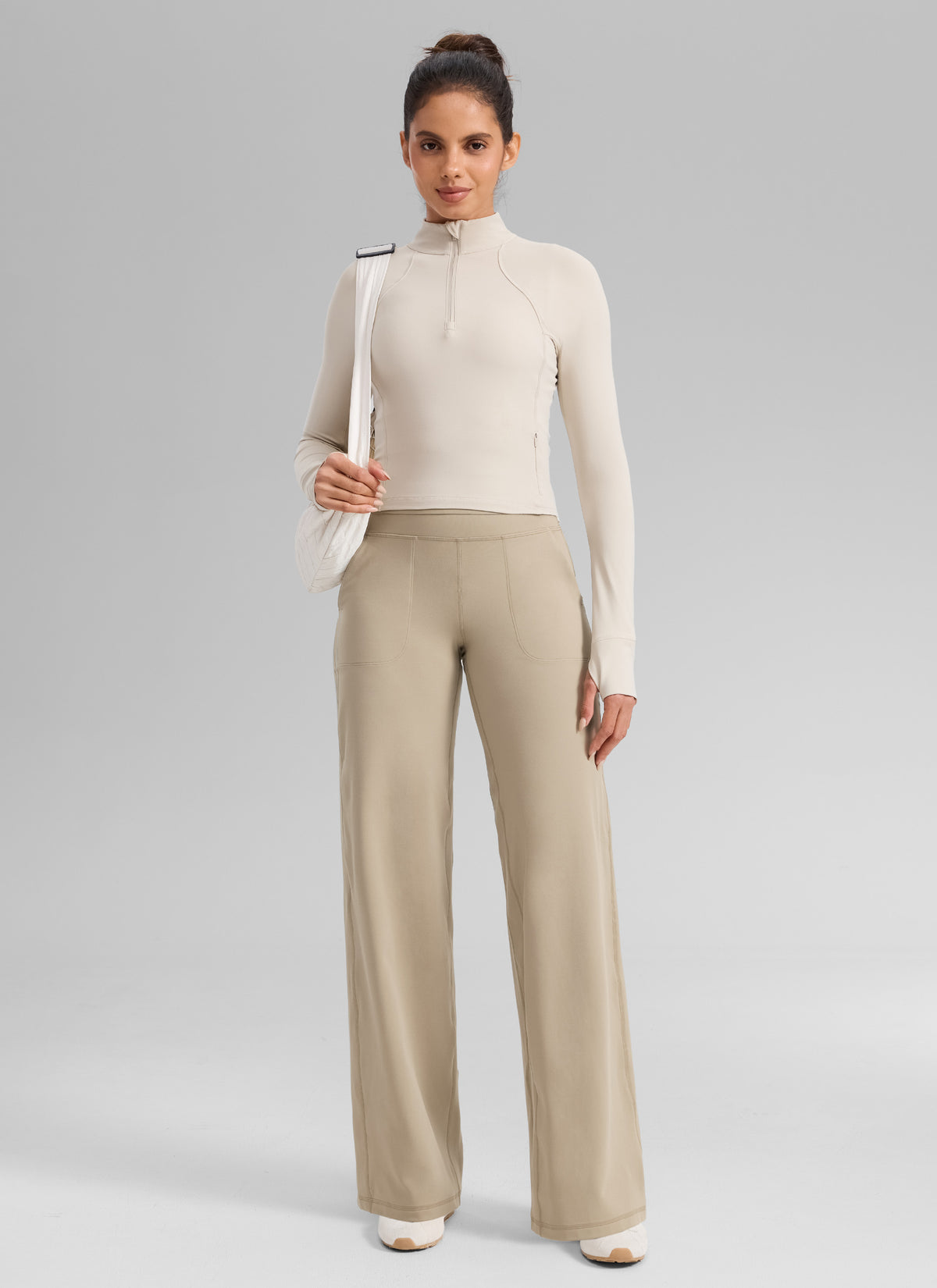 CRZ YOGA Damen Butterlift Weites Bein Hose mit Taschen - 84cm Eiche @model_info:Dany