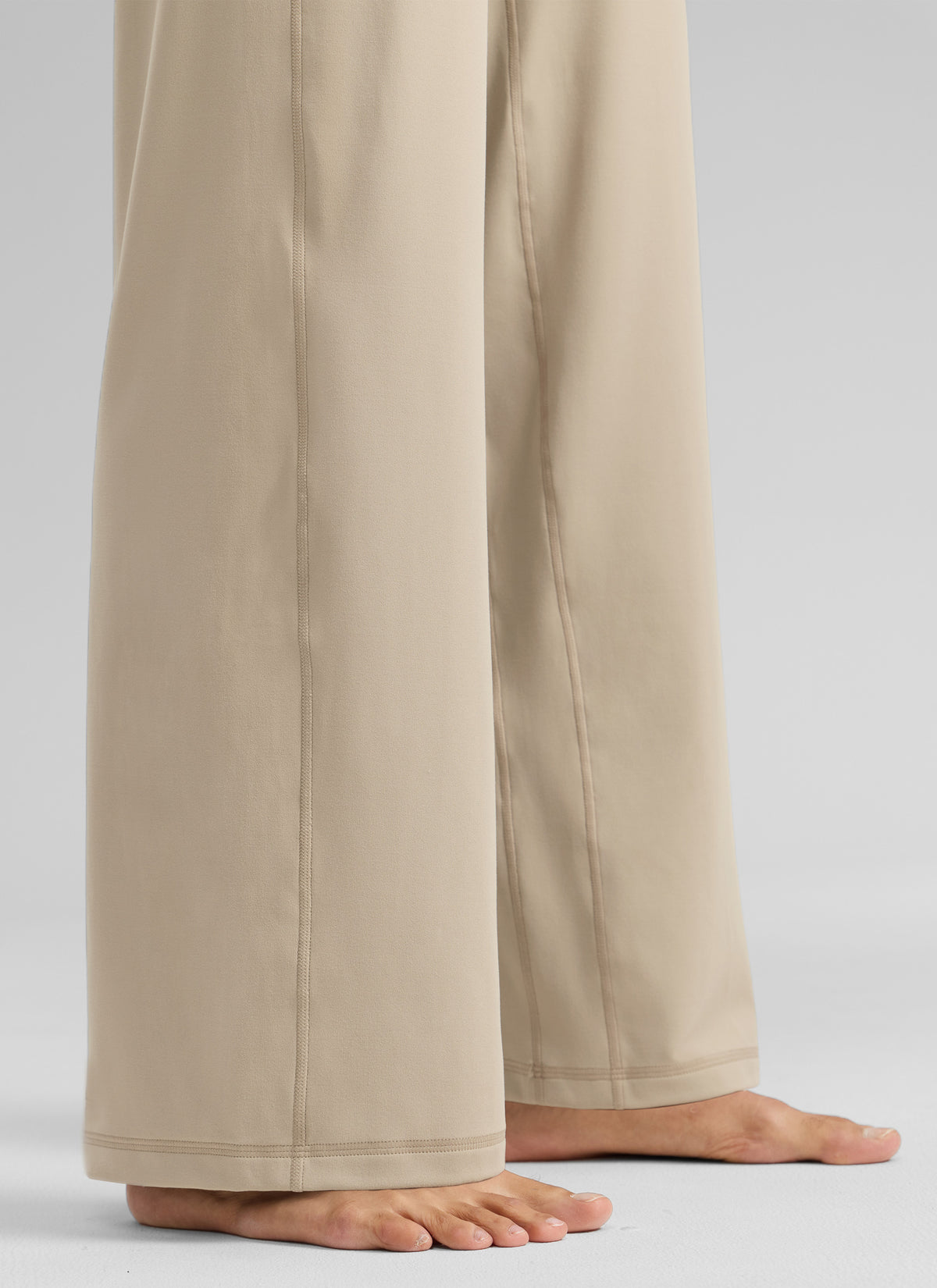 CRZ YOGA Damen Butterlift Weites Bein Hose mit Taschen - 84cm Eiche @model_info:Dany