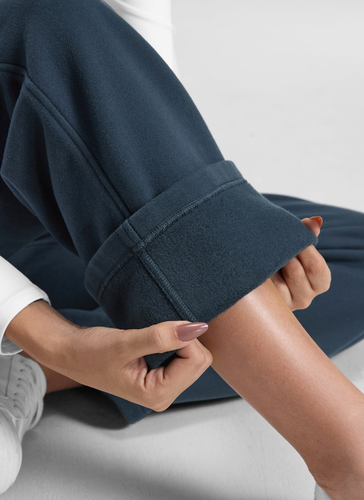 CRZ YOGA Damen Gefütterte Baumwolle Hose mit Taschen - 76 cm Tinte Blau @model_info:Jenna