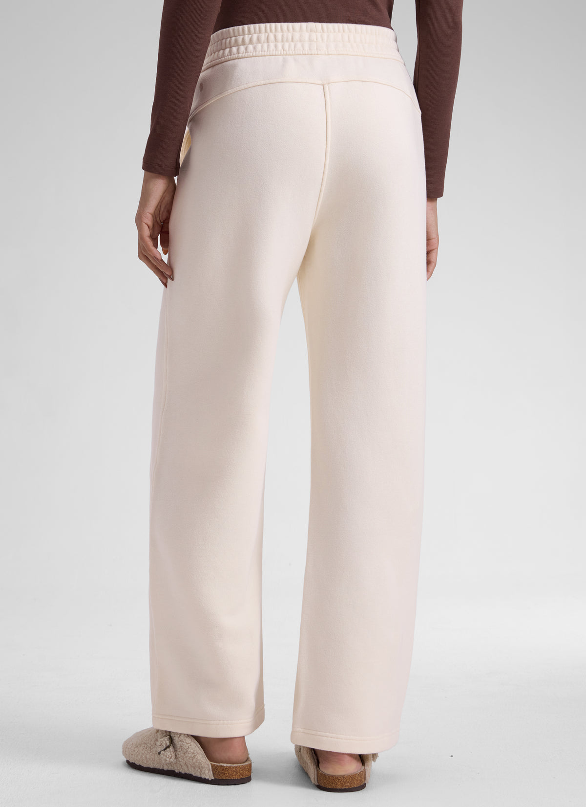 CRZ YOGA Damen Gefütterte Baumwolle Hose mit Taschen - 76 cm Weiße Aprikose @model_info:Jenna