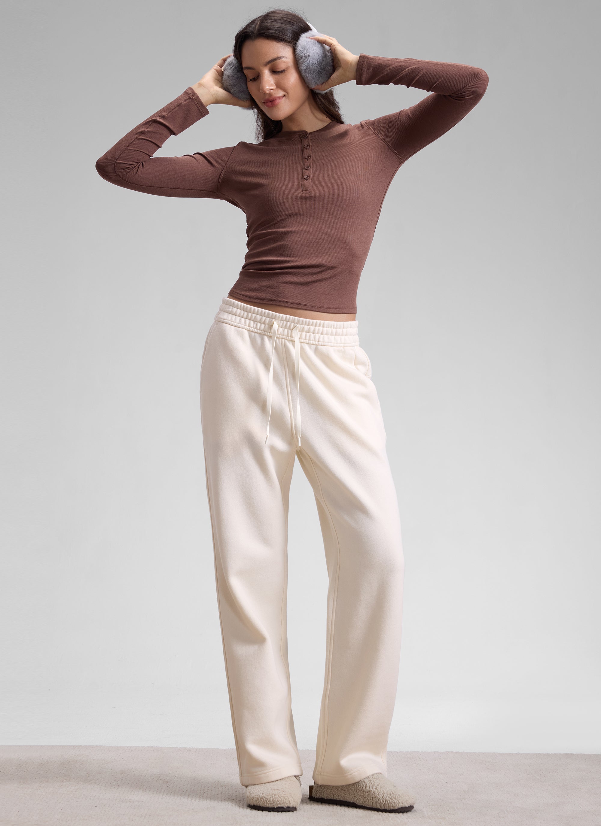 CRZ YOGA Damen Gefütterte Baumwolle Hose mit Taschen - 76 cm Weiße Aprikose @model_info:Jenna