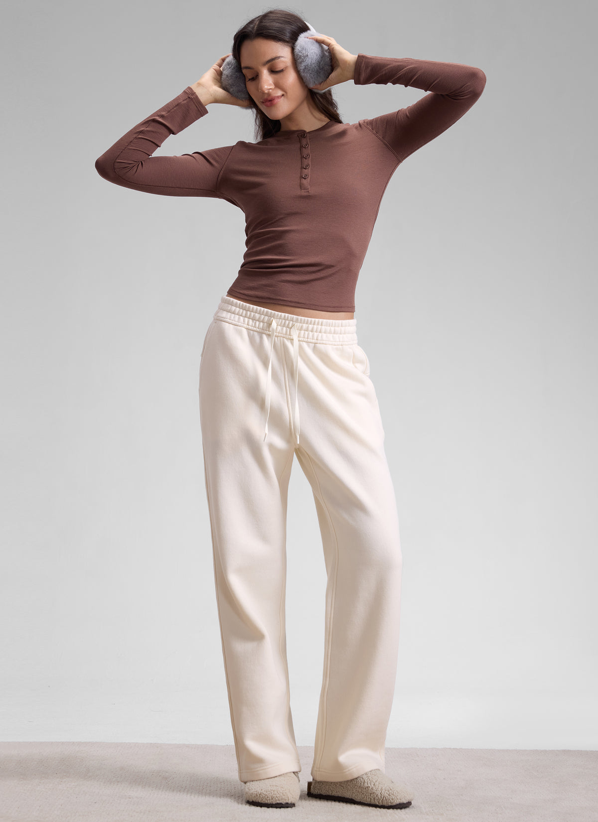 CRZ YOGA Damen Gefütterte Baumwolle Hose mit Taschen - 76 cm Weiße Aprikose @model_info:Jenna