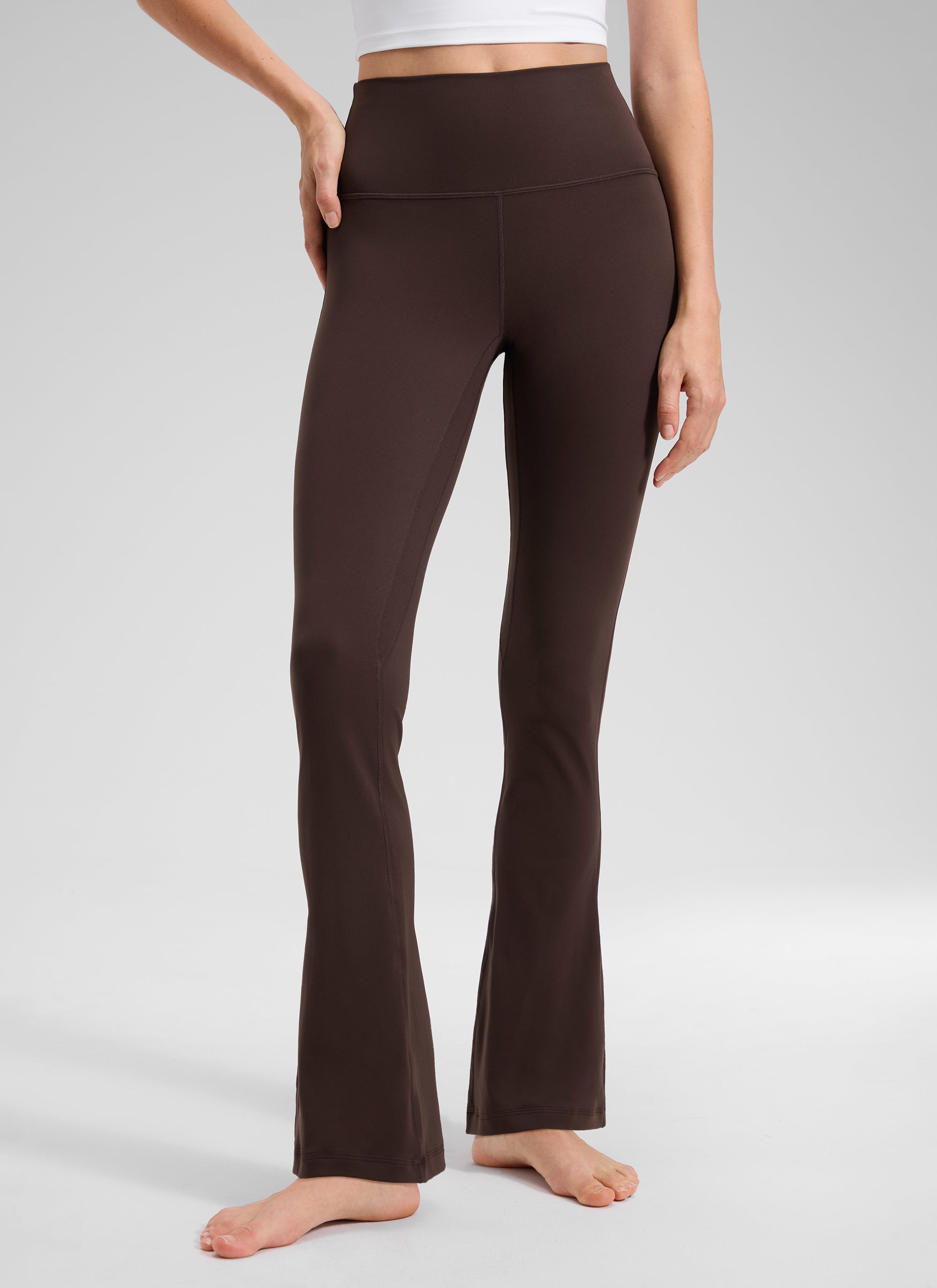 CRZ YOGA Damen Butterluxe Hohe Taille Mini Flared Leggings - 76 cm Heißes Fudge-Brown