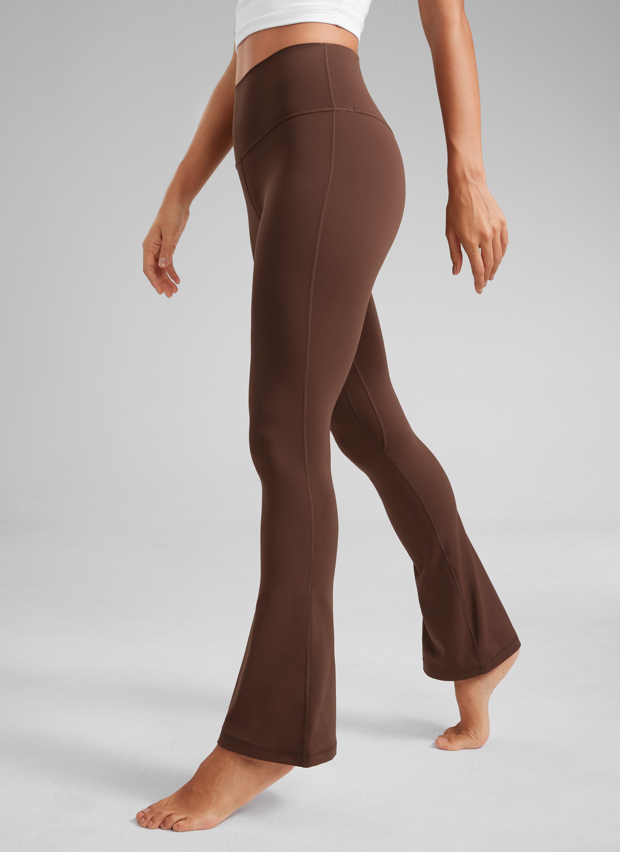 CRZ YOGA Damen Butterluxe Hohe Taille Mini Flared Leggings - 76 cm Kaffeebraun