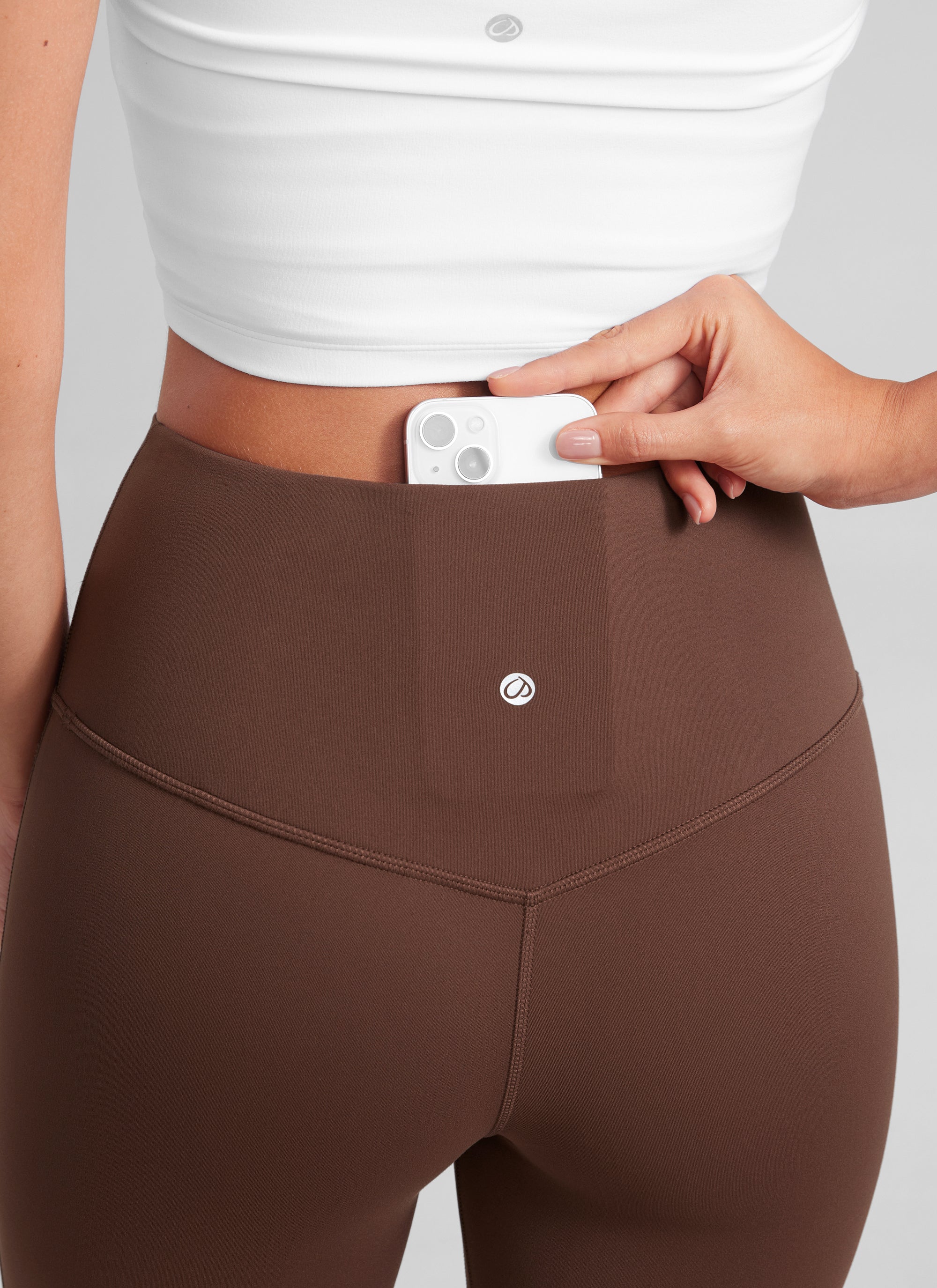 CRZ YOGA Damen Butterluxe Hohe Taille Mini Flared Leggings - 76 cm Kaffeebraun