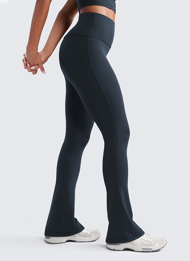 CRZ YOGA Damen Butterluxe Hohe Taille Mini Flared Leggings - 80 cm Echte Marine