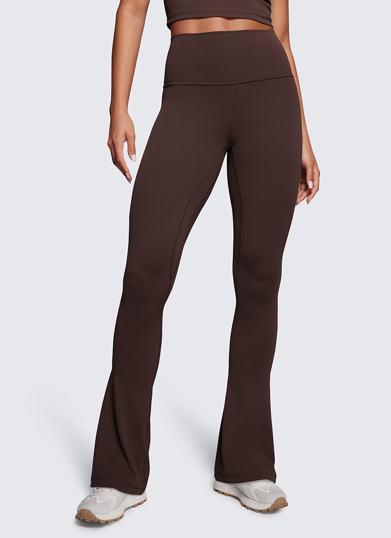 CRZ YOGA Damen Butterluxe Hohe Taille Mini Flared Leggings - 80 cm Heißes Fudge-Brown