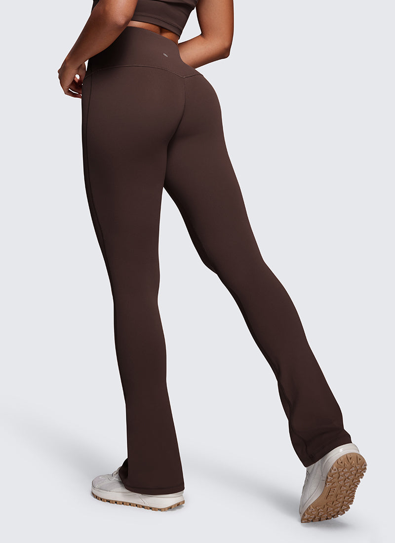 CRZ YOGA Damen Butterluxe Hohe Taille Mini Flared Leggings - 80 cm Heißes Fudge-Brown